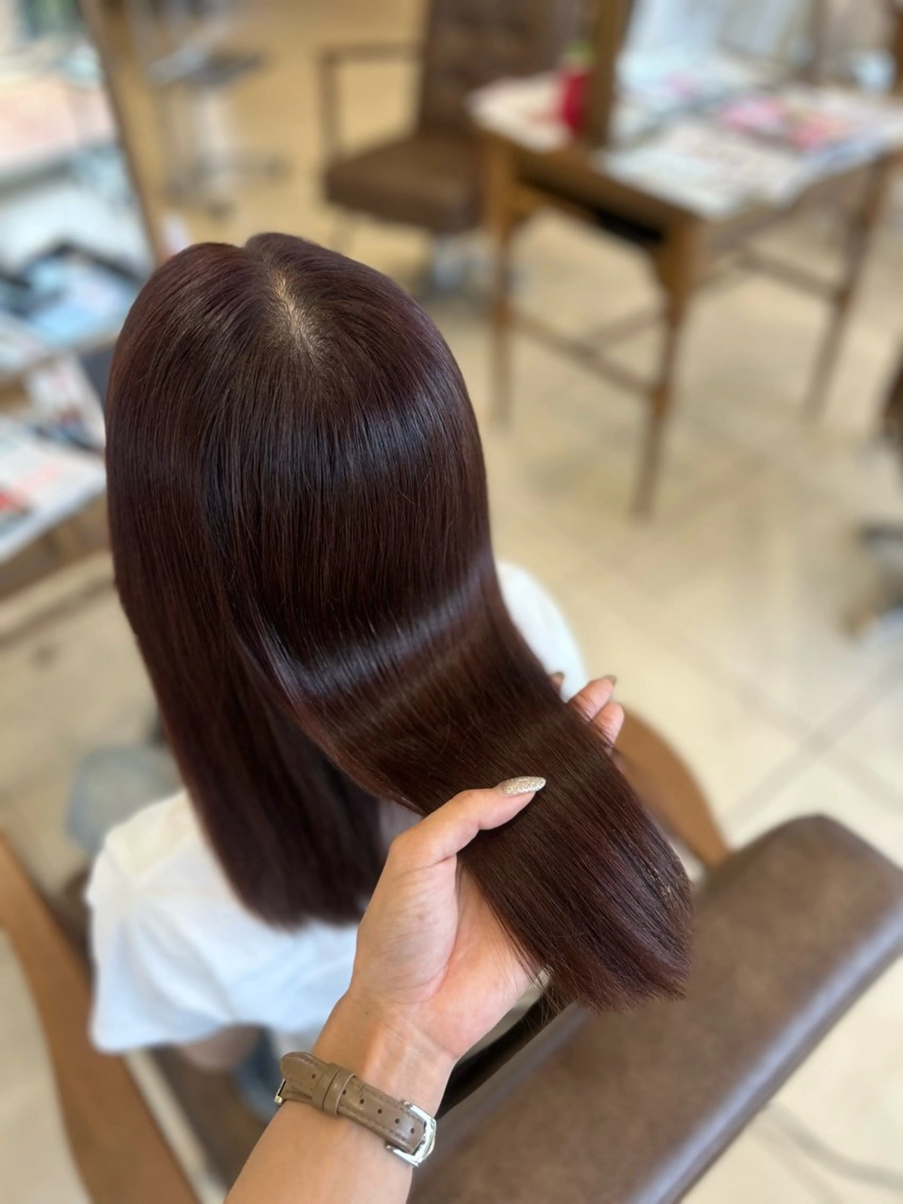 セミロング 山村紗慧/透明感カラ ー/クロスパーマのヘアスタイル