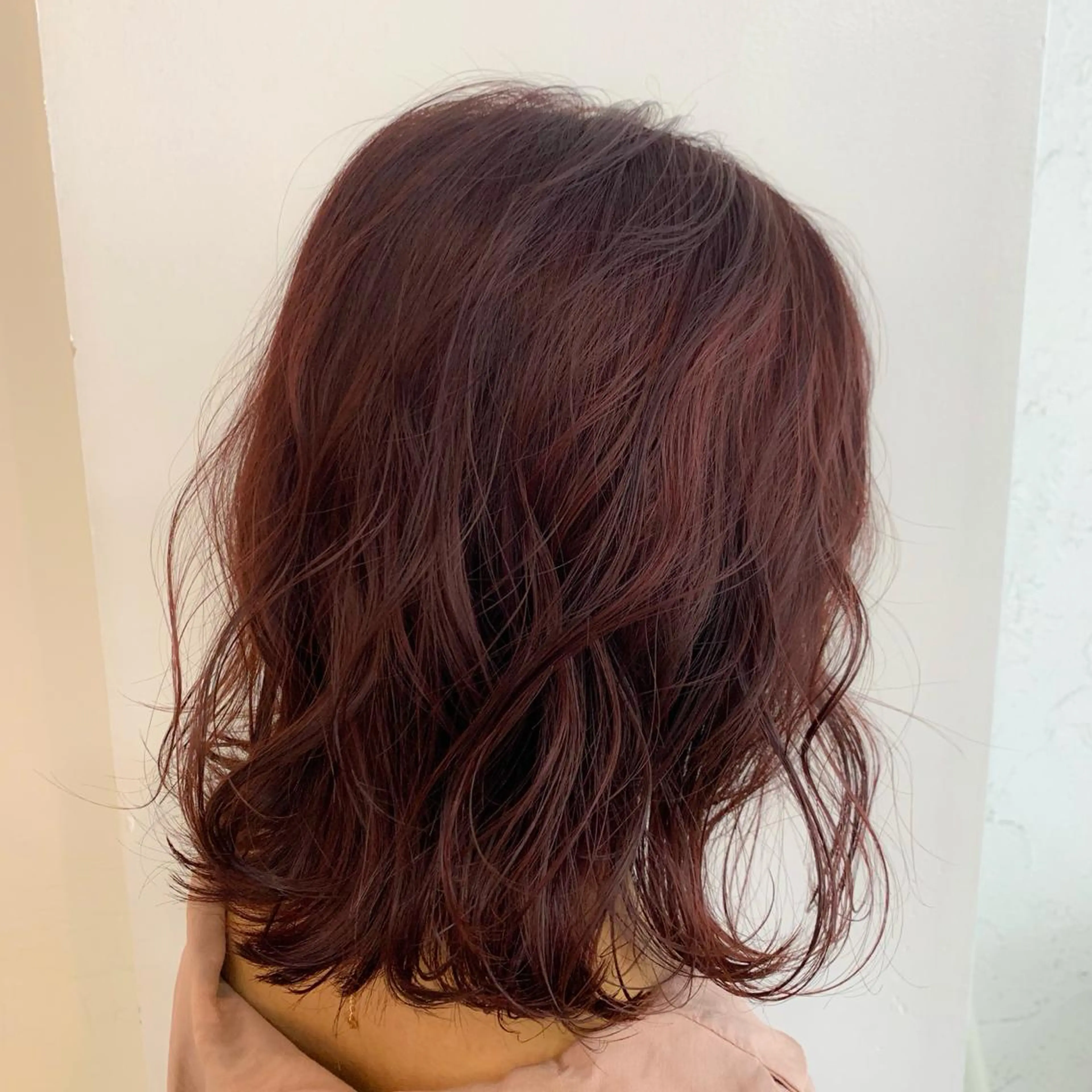 セミロング カラー ボルドーカラー ハイライトカラー ハイライト 渋谷ブリーチカラー 韓国ヘアyuikoのヘアスタイル