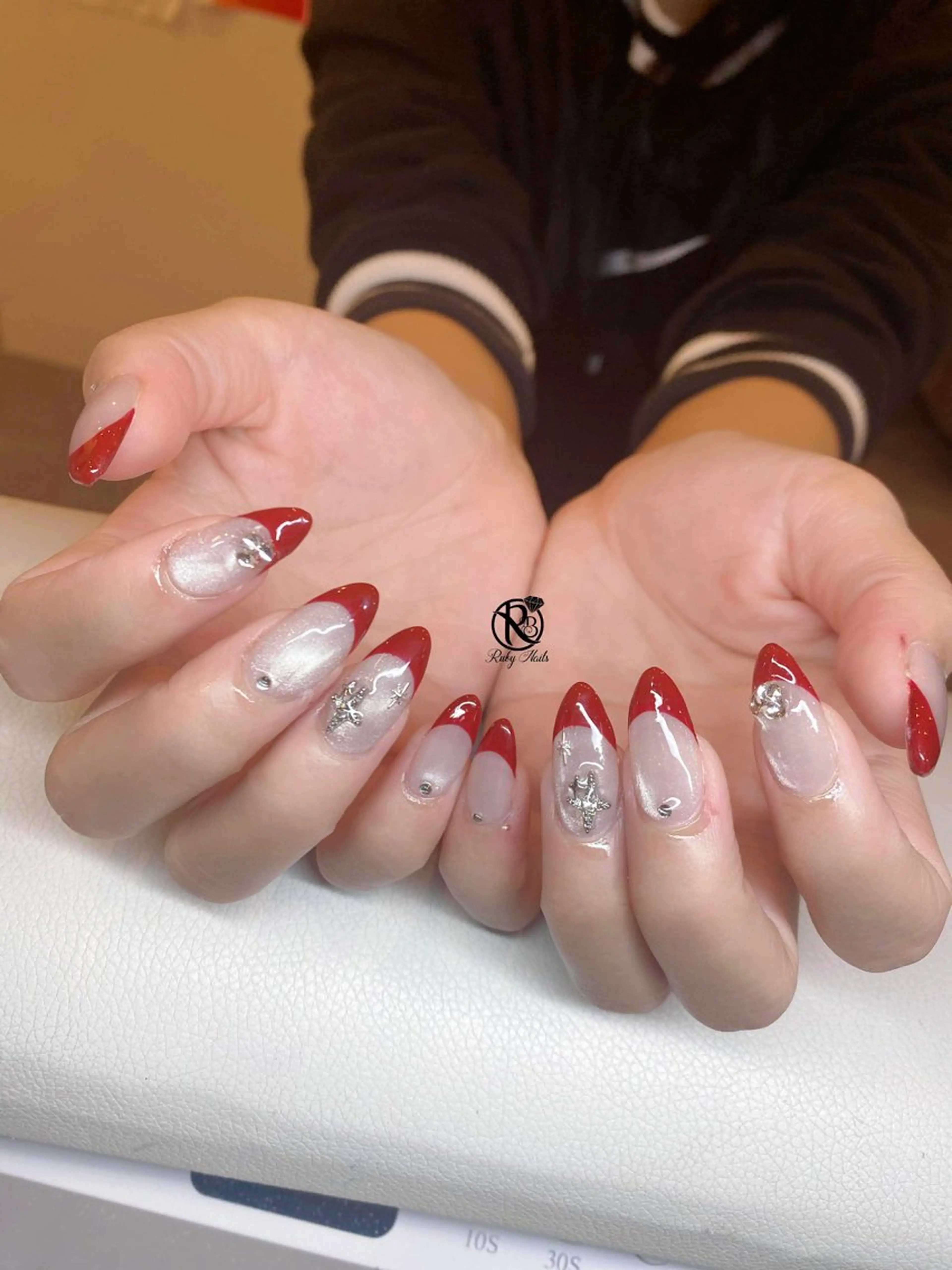 ネイル ボルドー ブラウン チークネイル ドット フットネイル ハンドネイル チェリネイルサロン 霞ヶ関のネイルデザイン