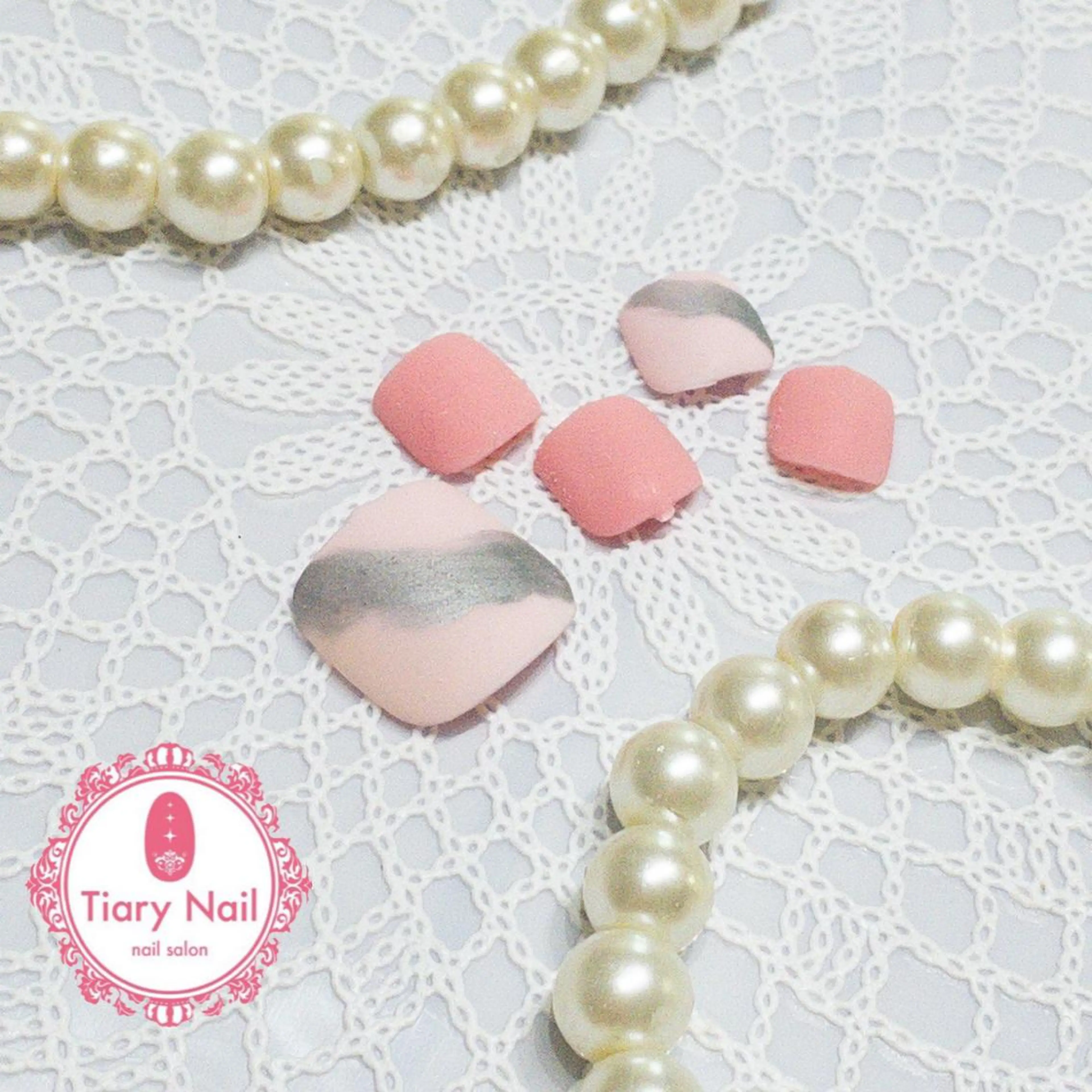 ネイル tiarynail K Kのネイルデザイン