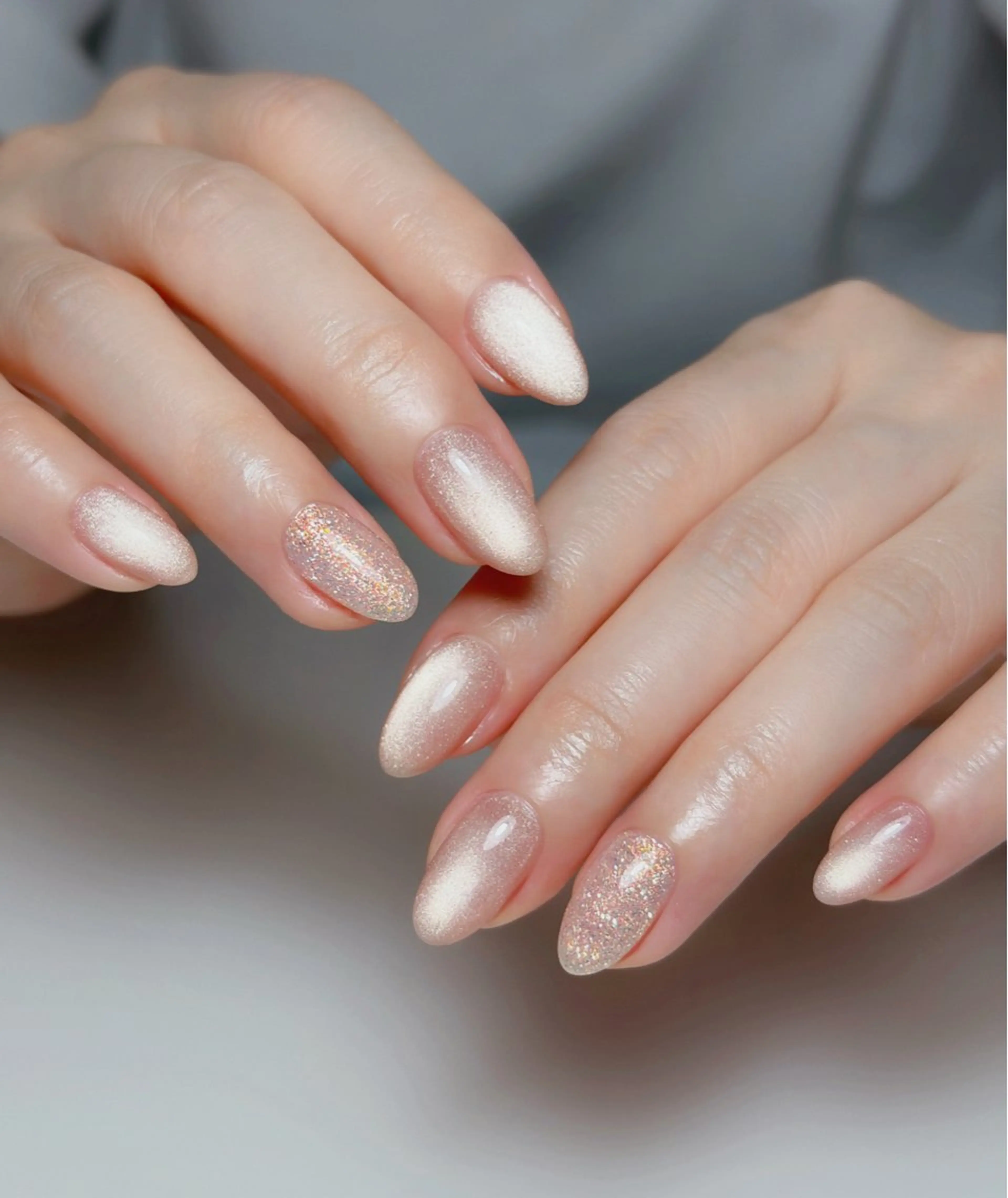 ネイル オーロラネイル 長さ出し フットネイル 韓国ネイル ラメ(グリッター) ハンドネイル 👍thumbs up nail👍のネイルデザイン