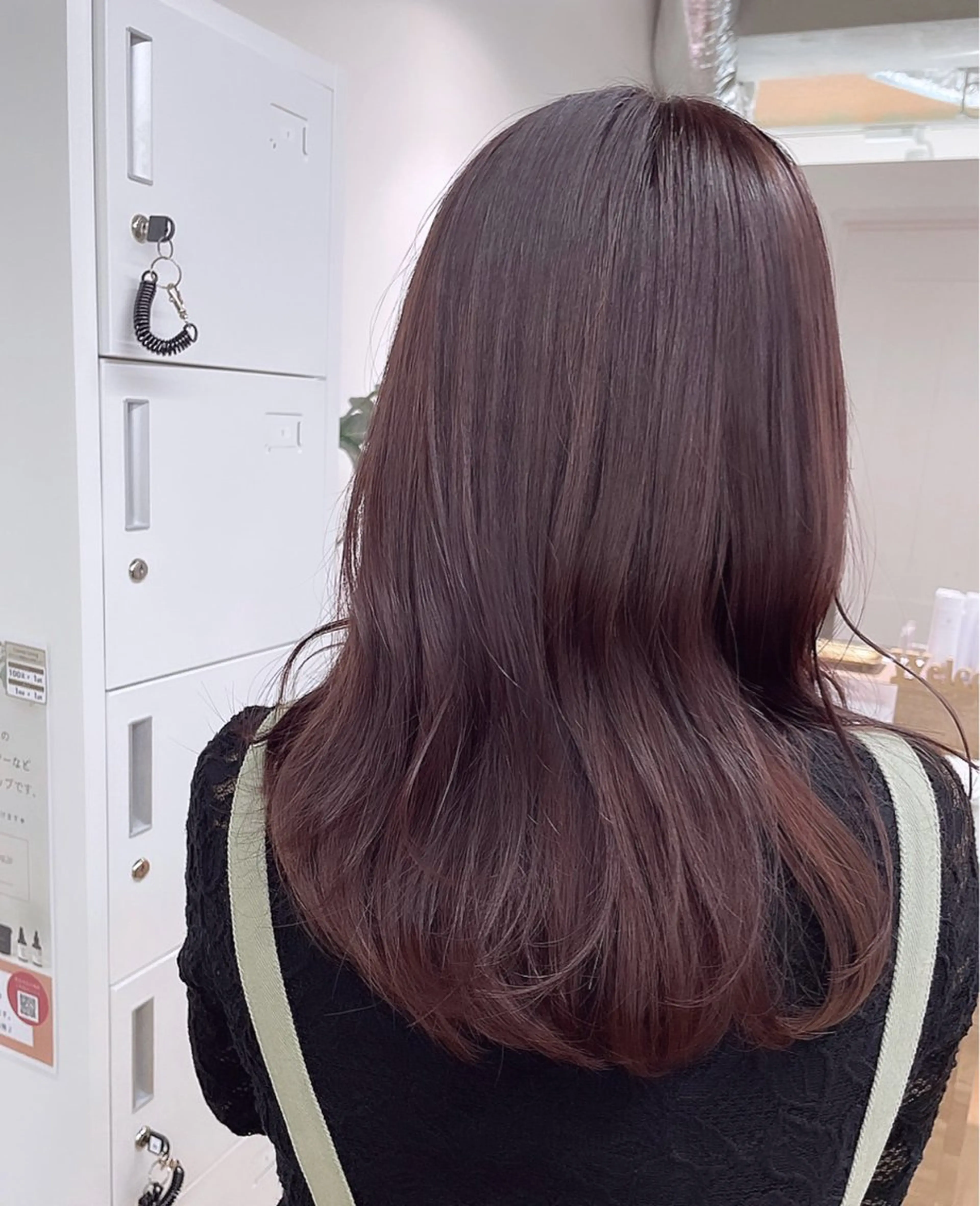 セミロング カラー ブリーチ カシス ブリーチなしカラー ピンクカラー トリートメント アンサイ 成増のヘアスタイル