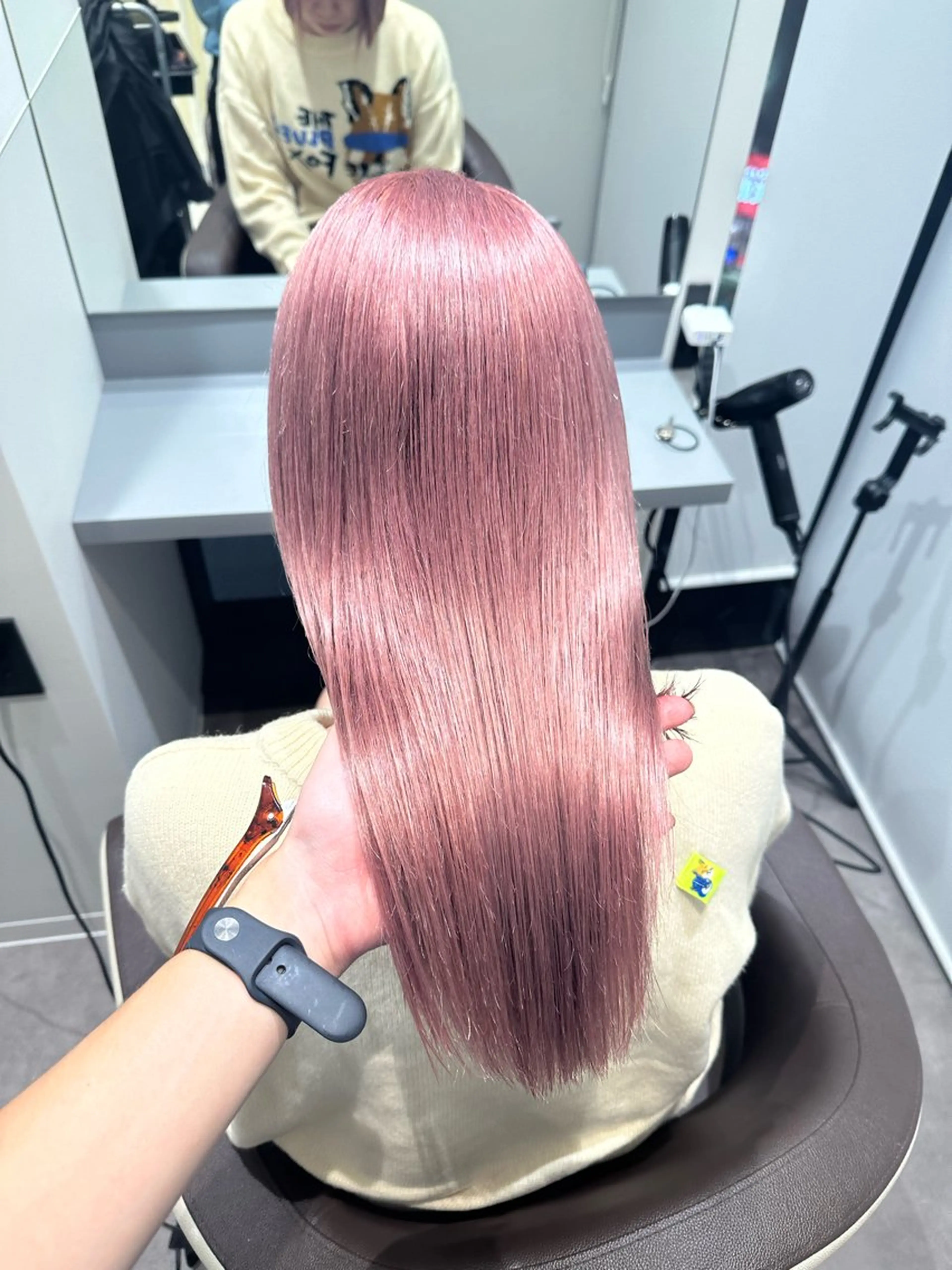 セミロング カラー ピンクカラー ホワイトピンク ヘアカラー トリートメント 鈴木/ミルクティー/ ブリーチ/ボブ/のヘアスタイル