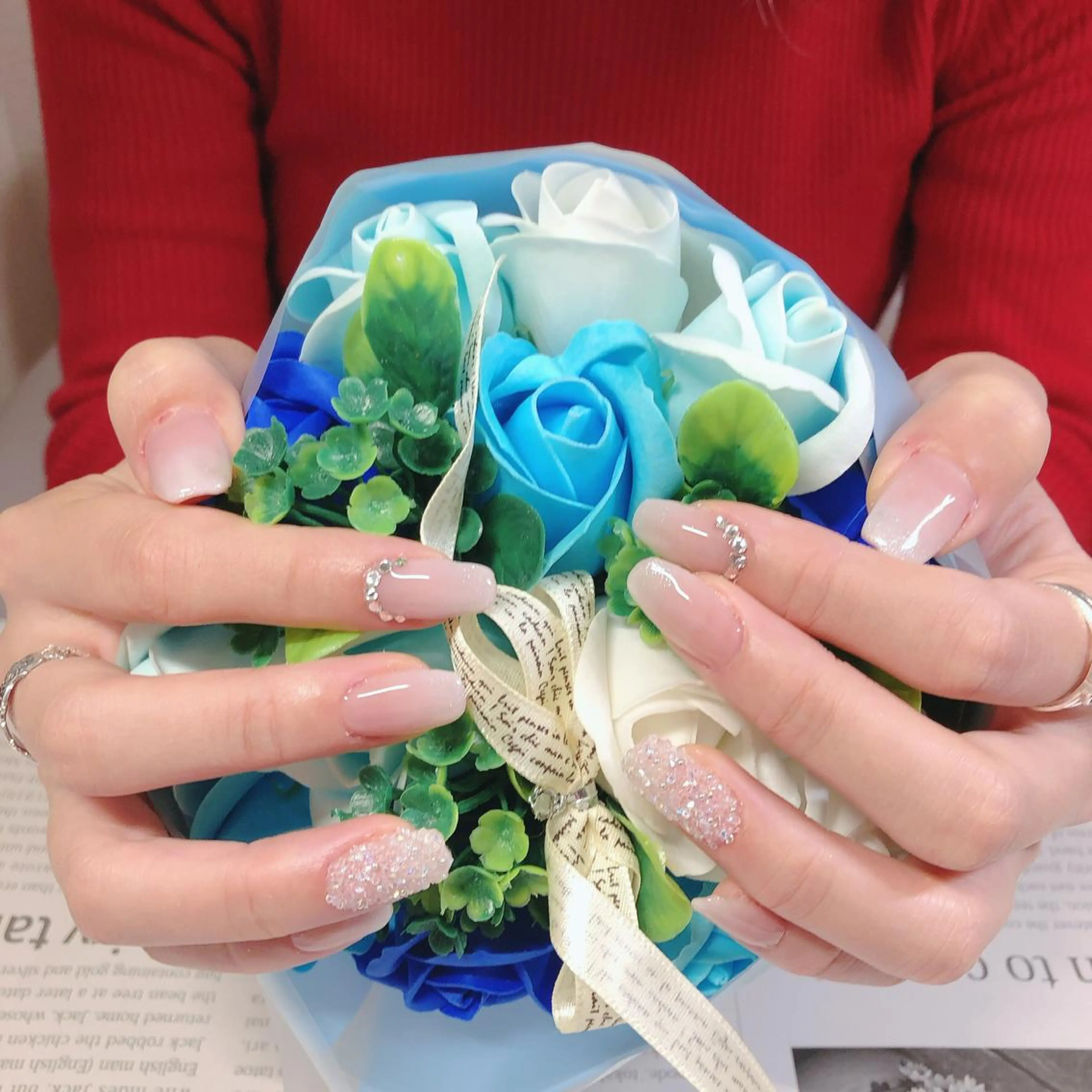 ネイル グラデーション ホワイト 奥園 良恵のネイルデザイン