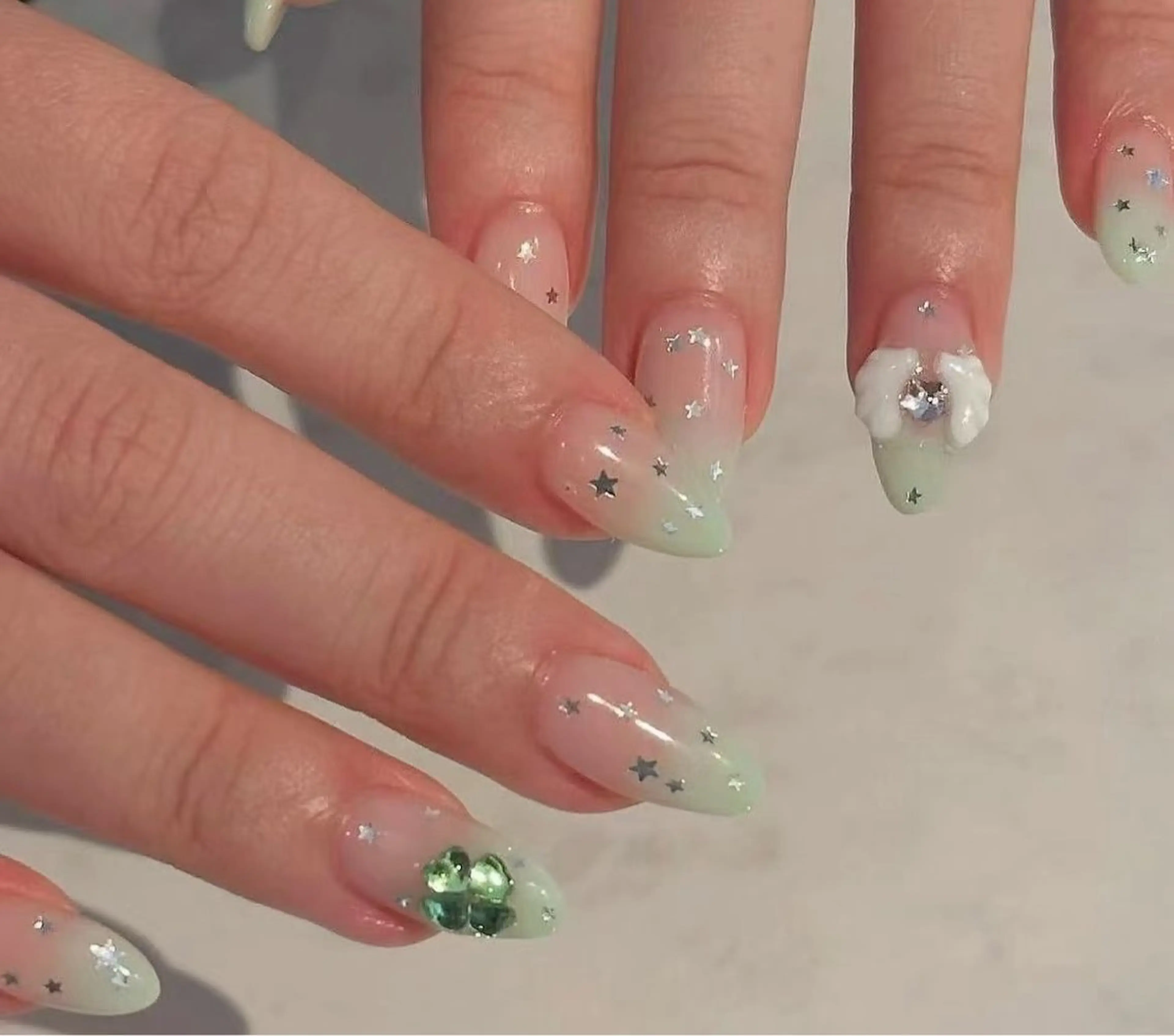 ネイル オーロラネイル フラワーネイル フットネイル フレンチネイル ジェルネイル ハンドネイル 相沢 さやかのネイルデザイン