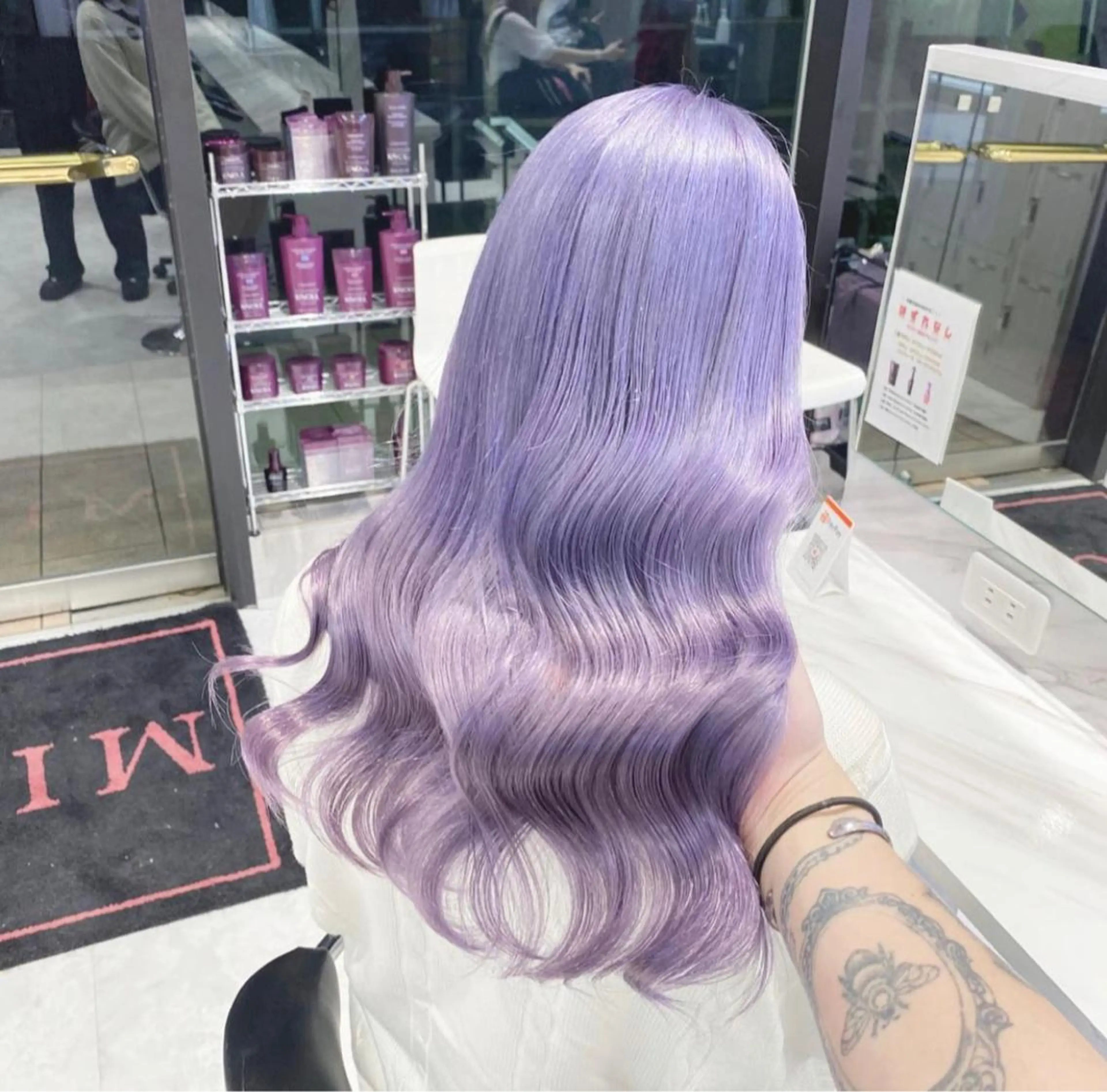 ロング カラー パーマ ヘアアレンジ メンズ キッズ ネイル マツエク・マツパ アイブロウ ヘアカラー トリートメント ハイトーン/ピンク 💗モモ໒꒱のヘアスタイル