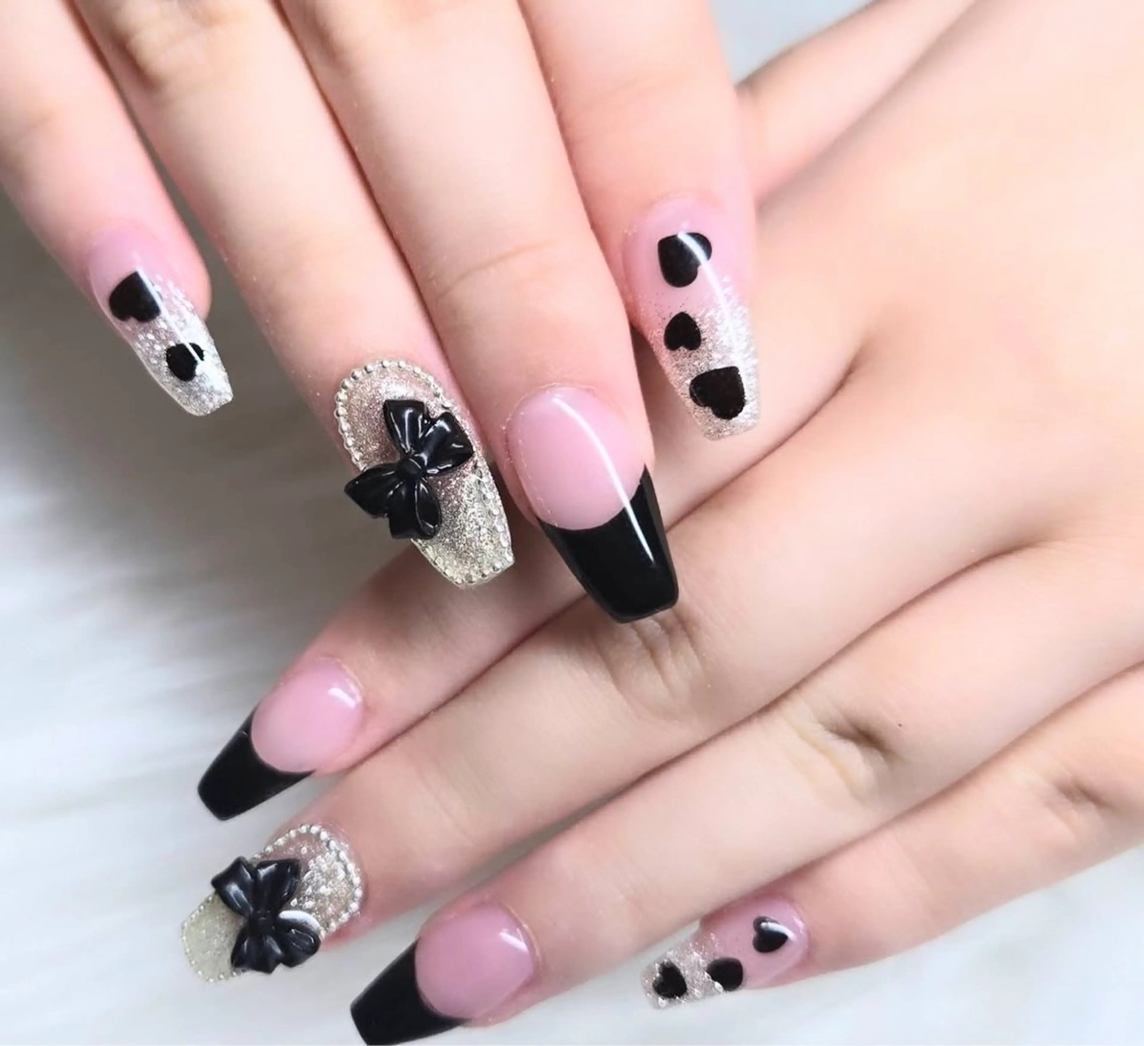 ネイル フレンチネイル ハンドネイル 8appy YUKITIN.Bのネイルデザイン