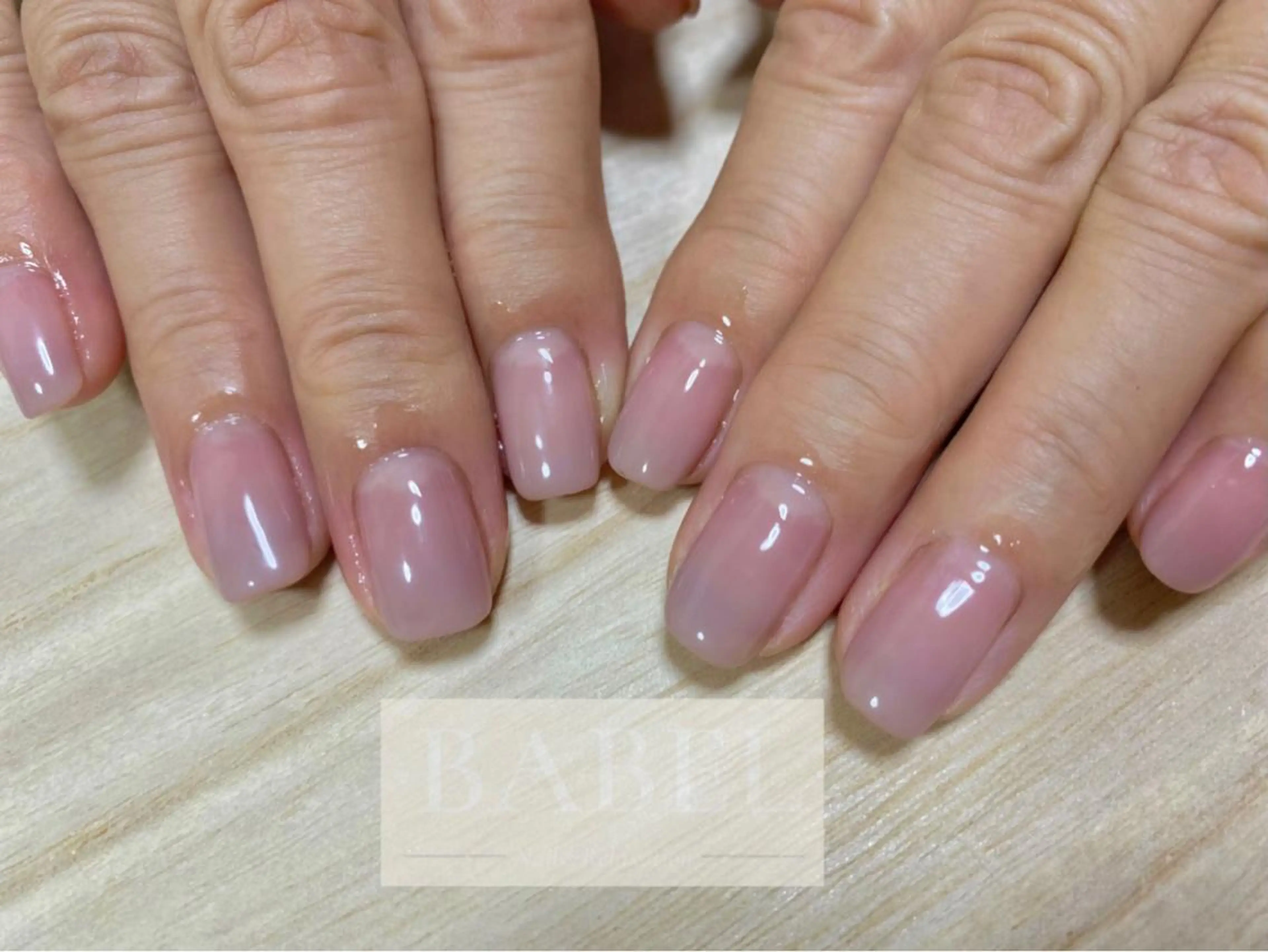 ネイル オフィスネイル ショートネイル BABELバベル所属・江戸川橋✨BABEL 【バベル】大人可愛いのネイルデザイン