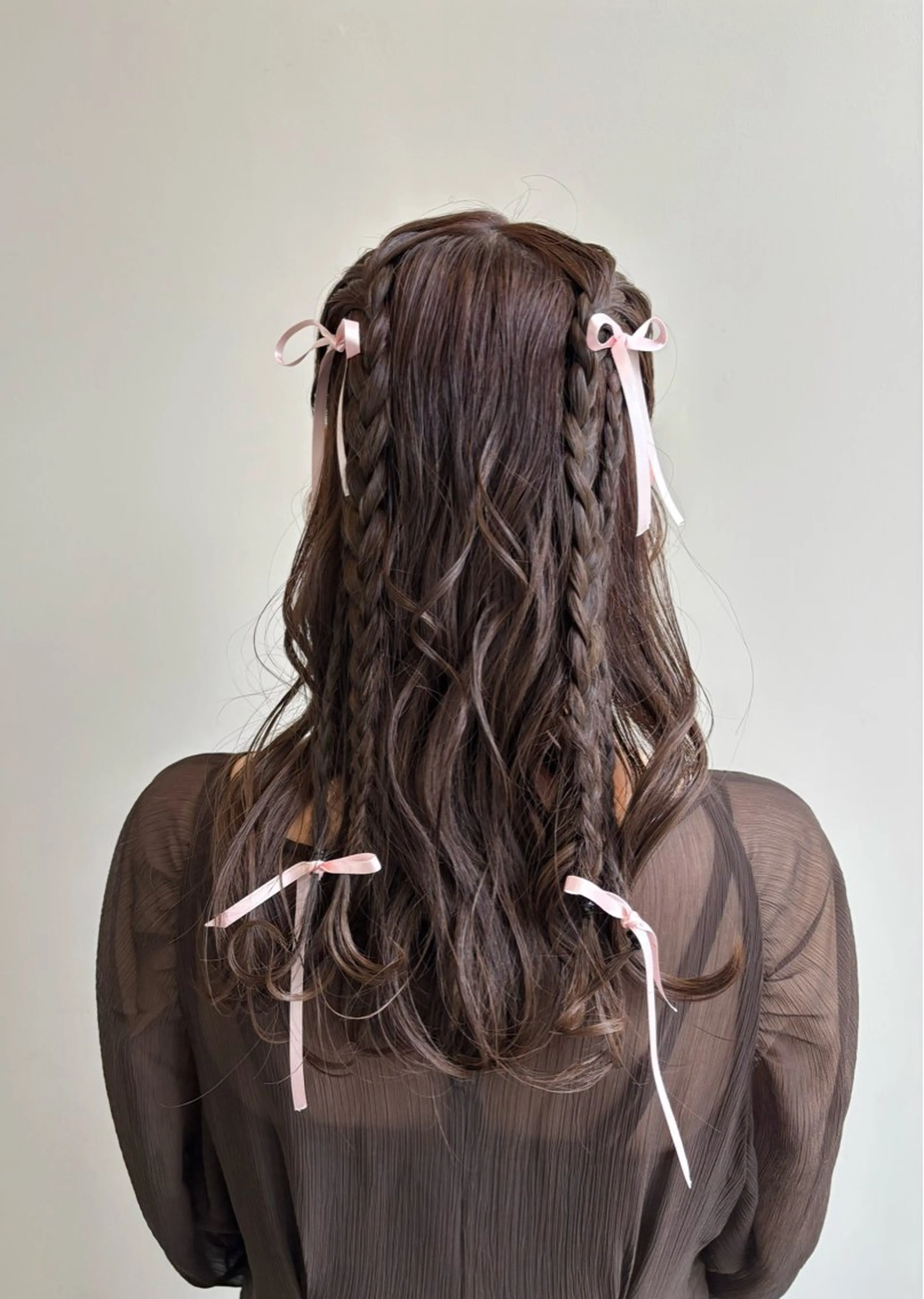 monami 鈴木 茉由奈のヘアスタイル