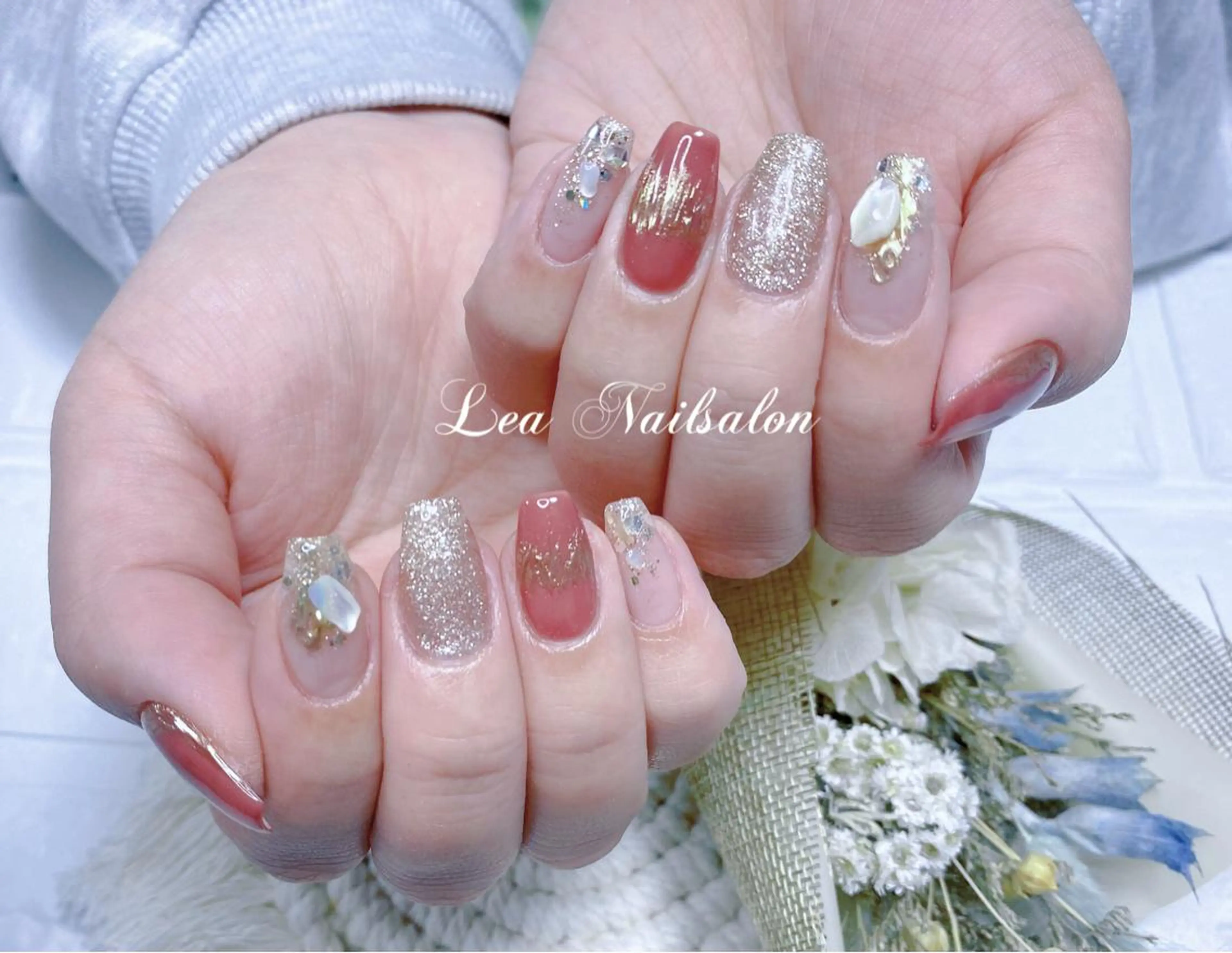 セミロング カラー ネイル Lea NAILsalon所属・Le’a NailSalonのネイルデザイン