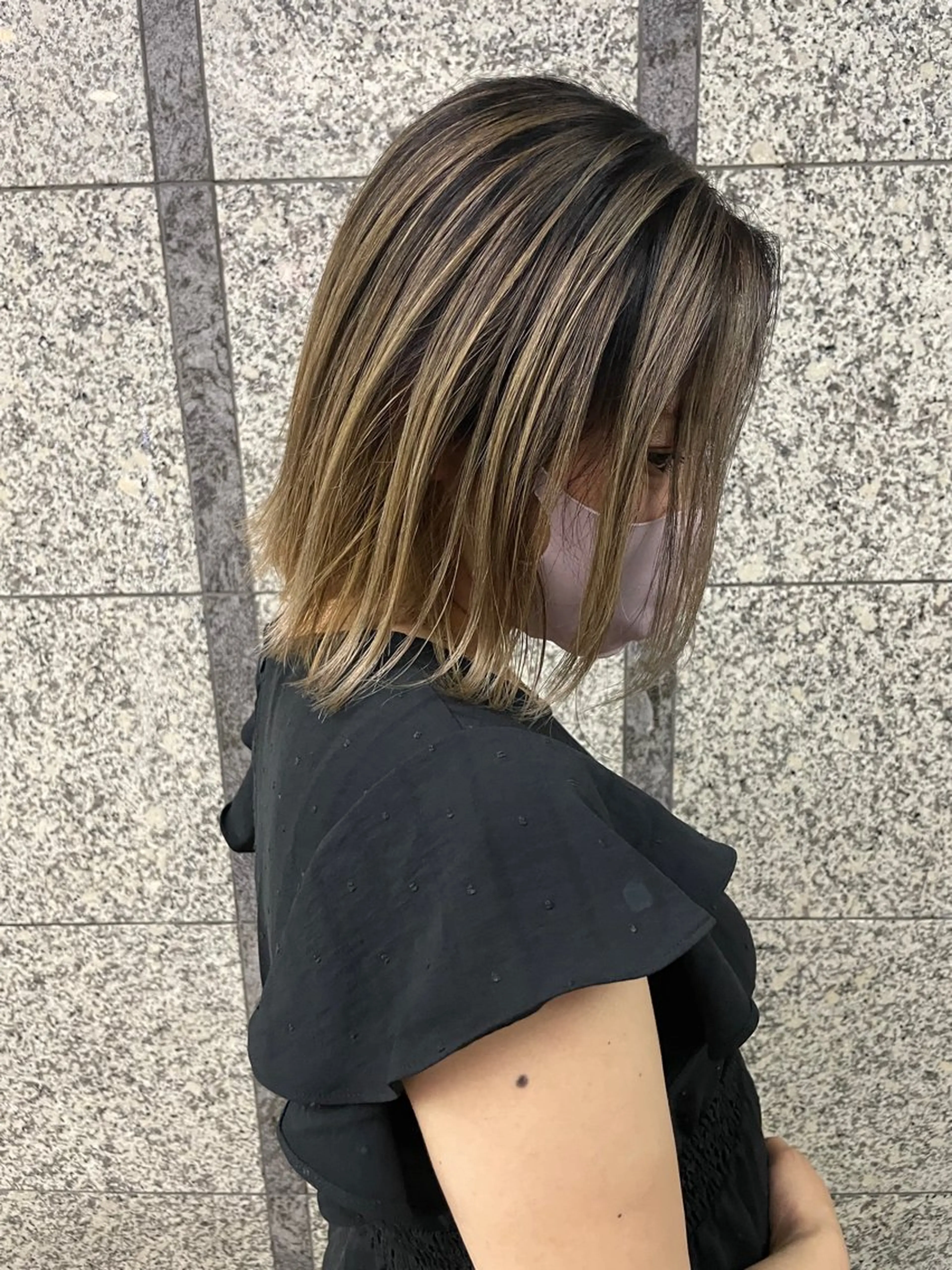 ショート レイヤーカット eL HAIR SALON なんば店所属・ブリーチカラー特化 /焼田貴明のヘアスタイル