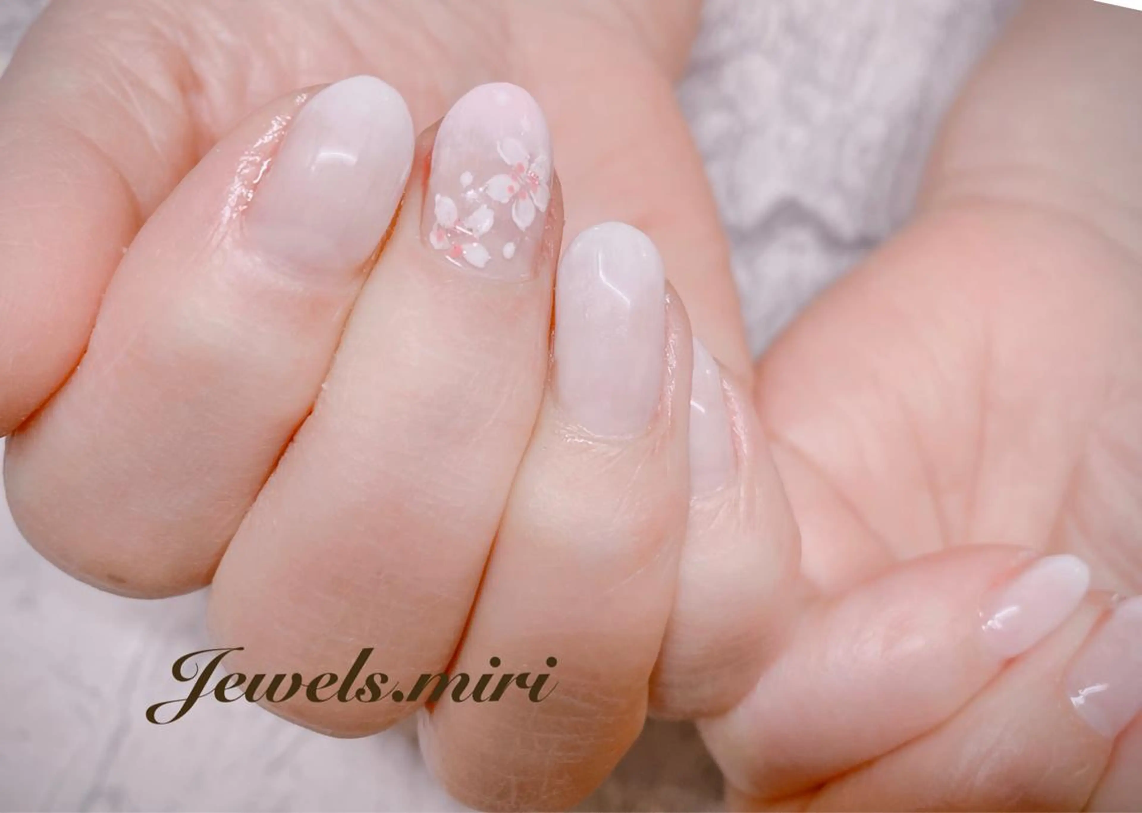 ネイル アートネイル フラワーネイル グラデーション シンプルネイル 春ネイル Jewels nail lily 白楽所属・ネイルサロン Jewels Mのネイルデザイン