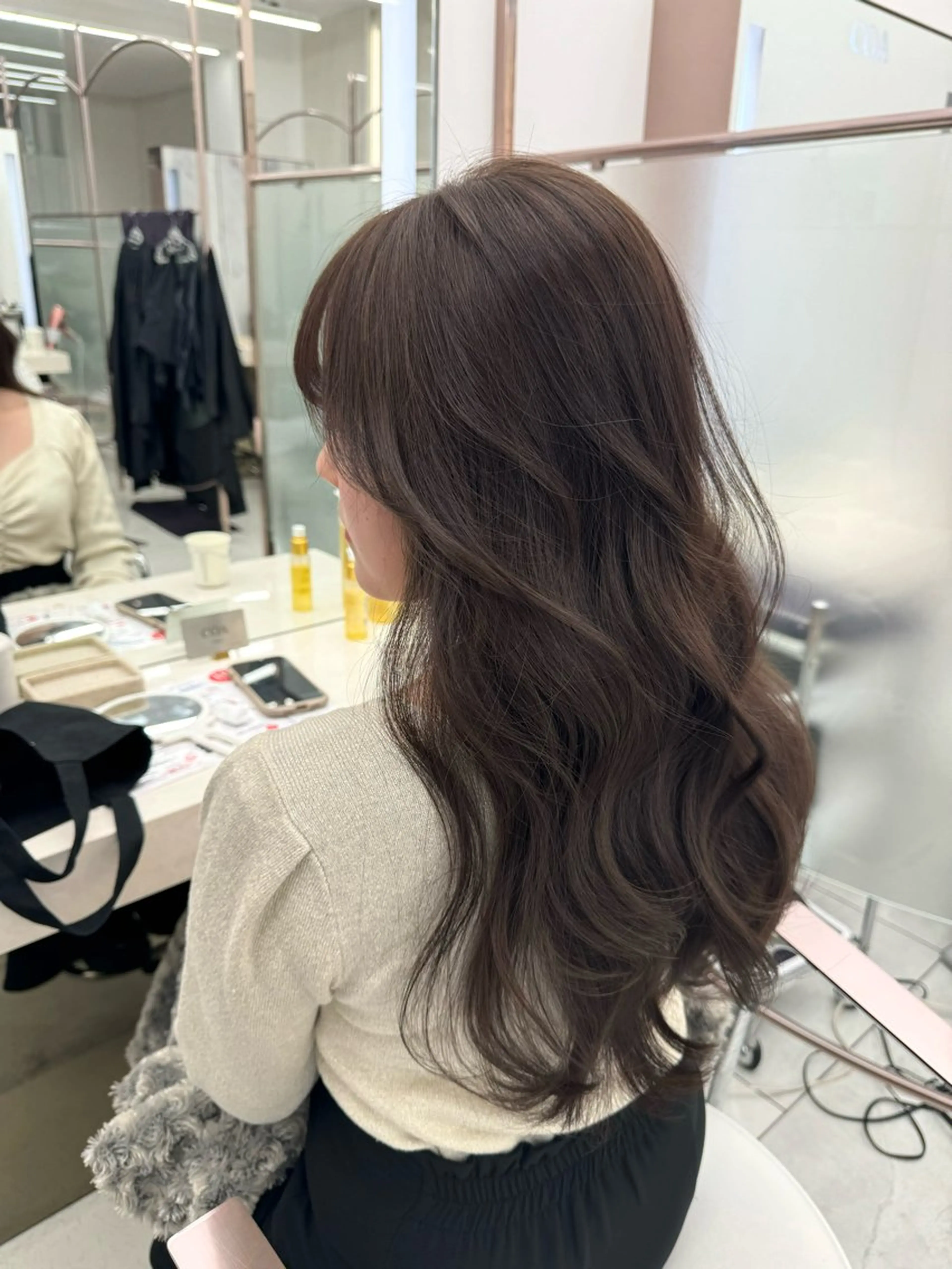 ロング カラー ベージュカラー オリーブベージュ カット ヘアカラー トリートメント COA GINZA 空也/前髪/顔まわりのヘアスタイル
