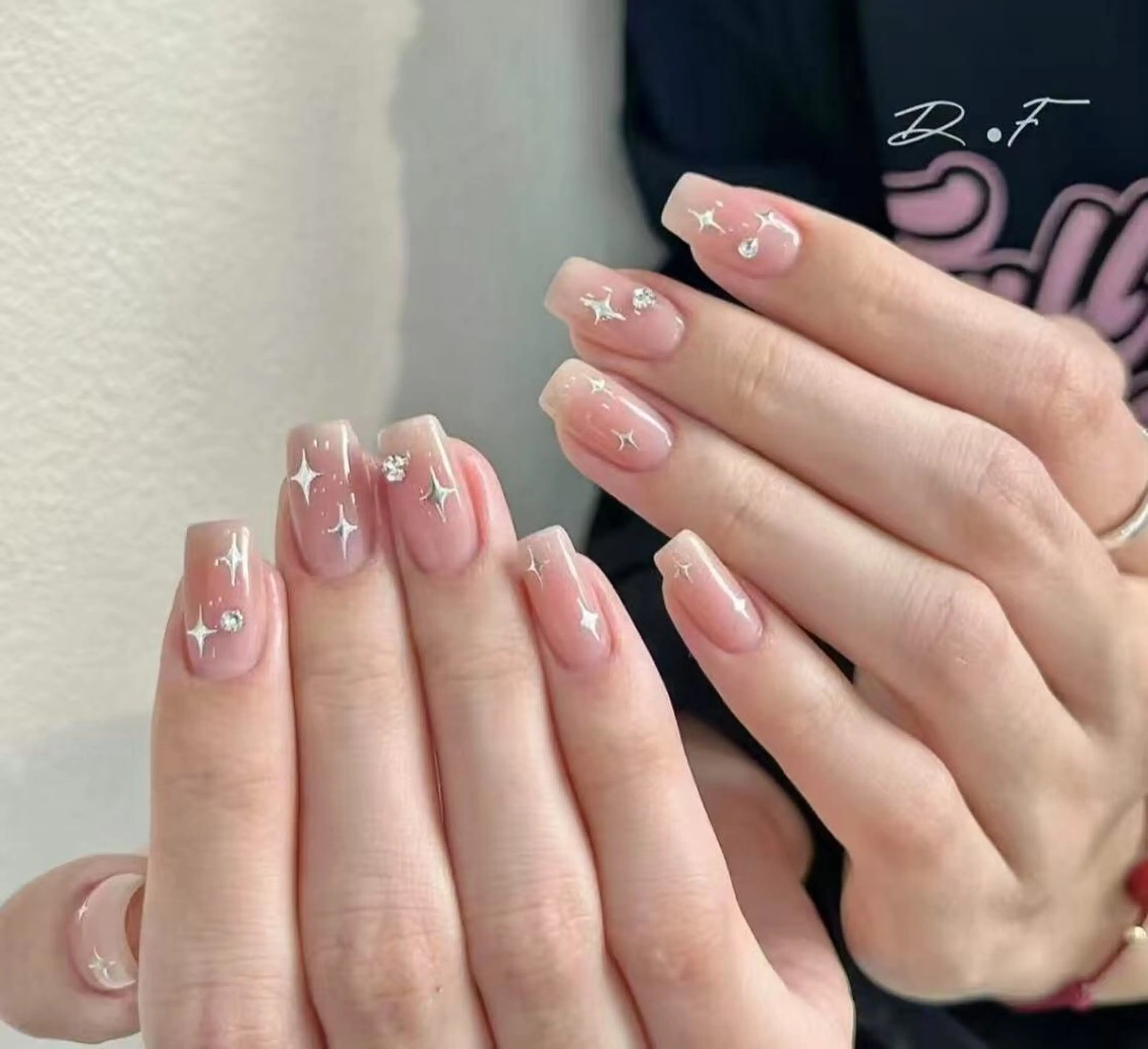 ネイル 小 雨のネイルデザイン