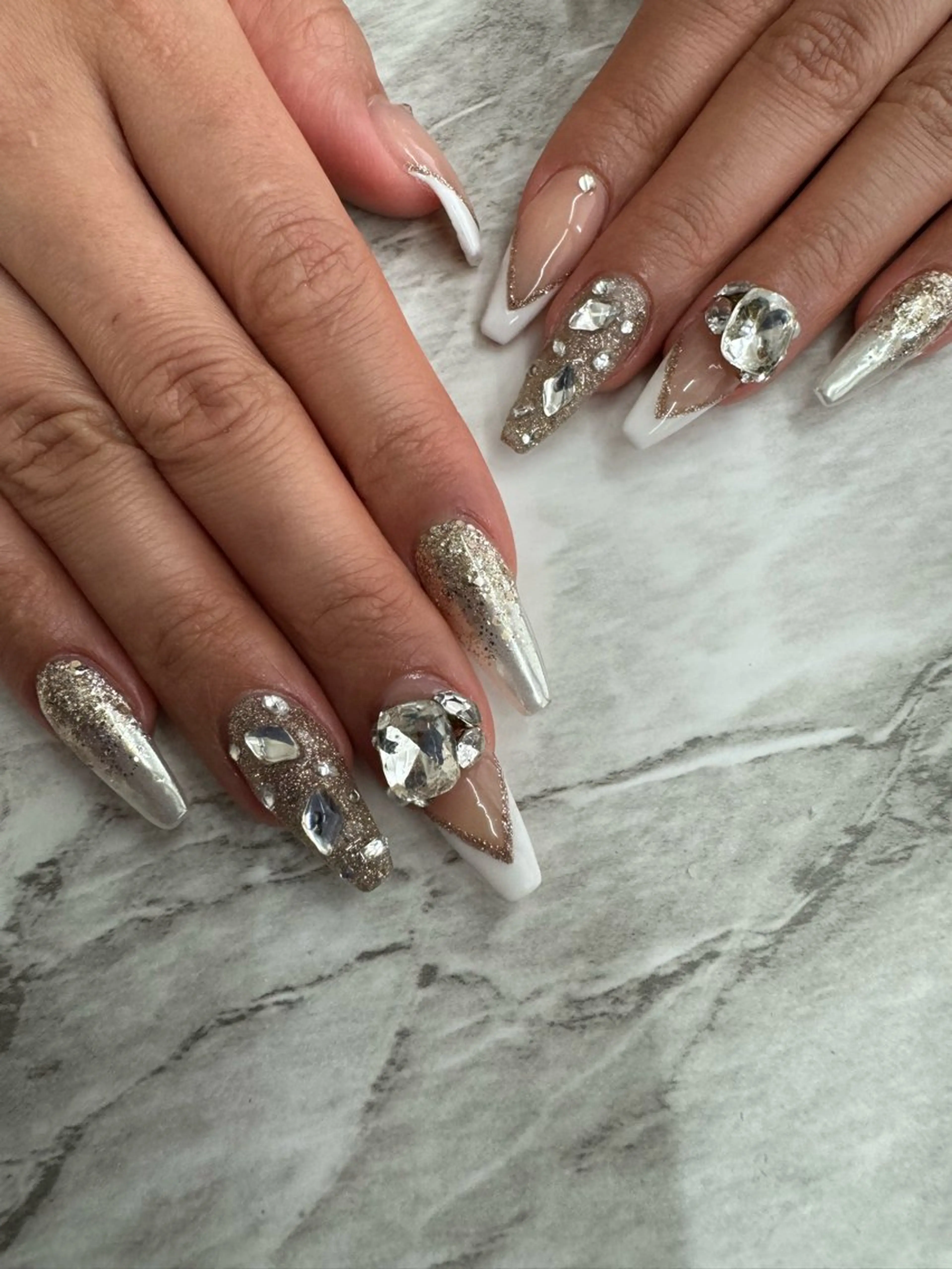 ネイル フレンチネイル ハンドネイル フットネイル ハンドケア nail salon  AlgeTy所属・✴︎:.｡. MAKI.｡.:✴︎のネイルデザイン