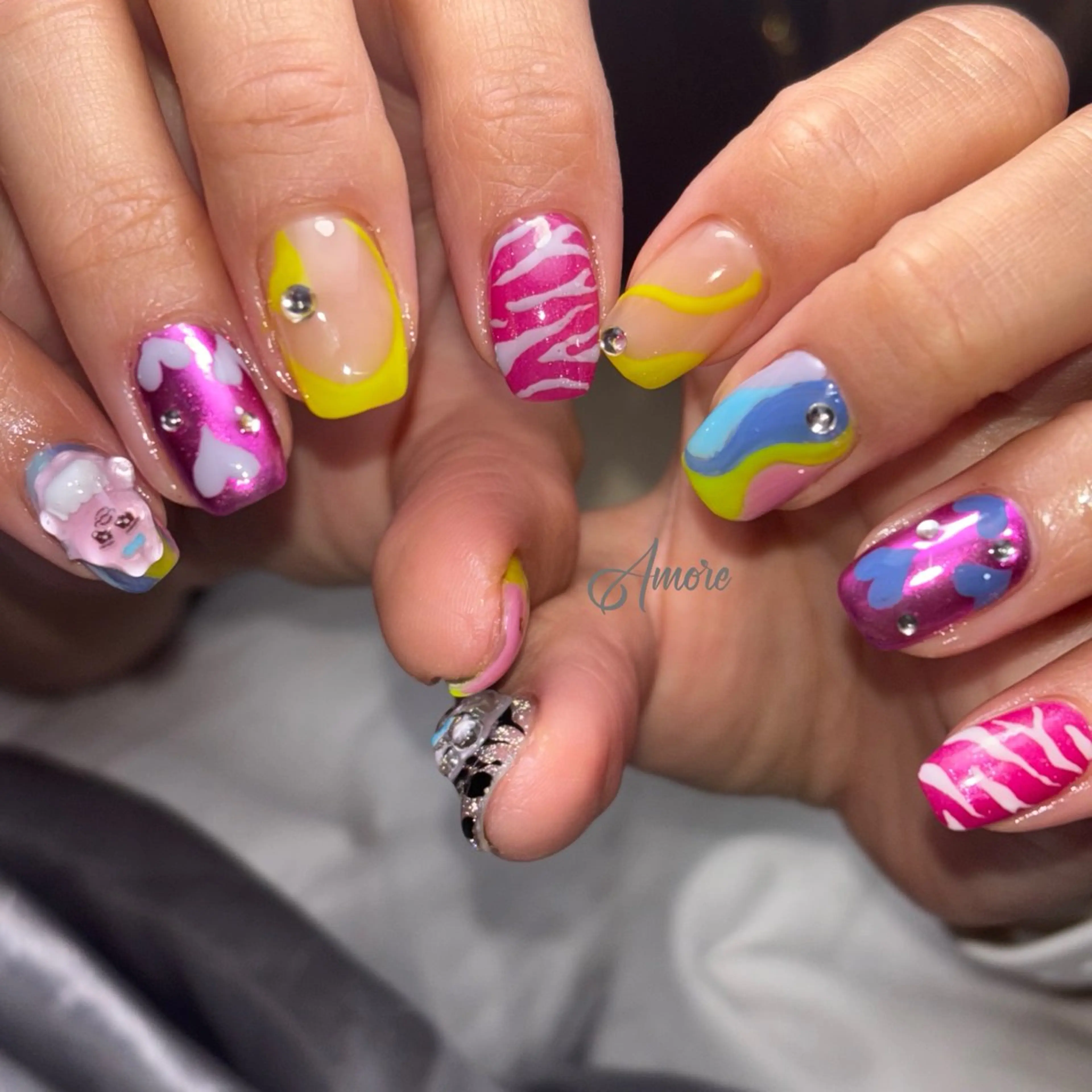 ネイル ジェルネイル キラキラネイル 韓国ネイル マグネットネイル パラジェル You kyehwaのネイルデザイン