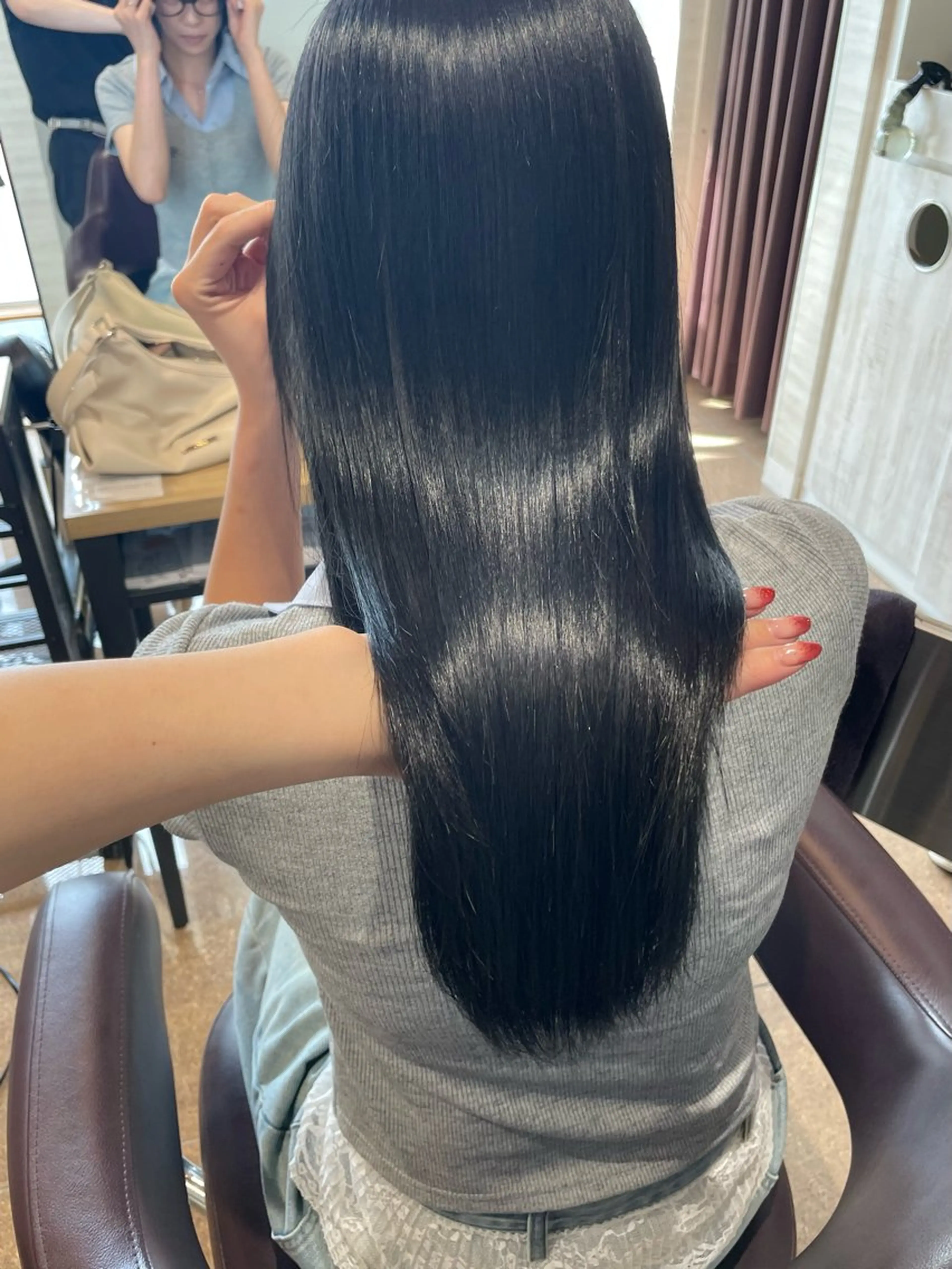 ロング ヘアカラー Plus lib 伊東 美咲のヘアスタイル