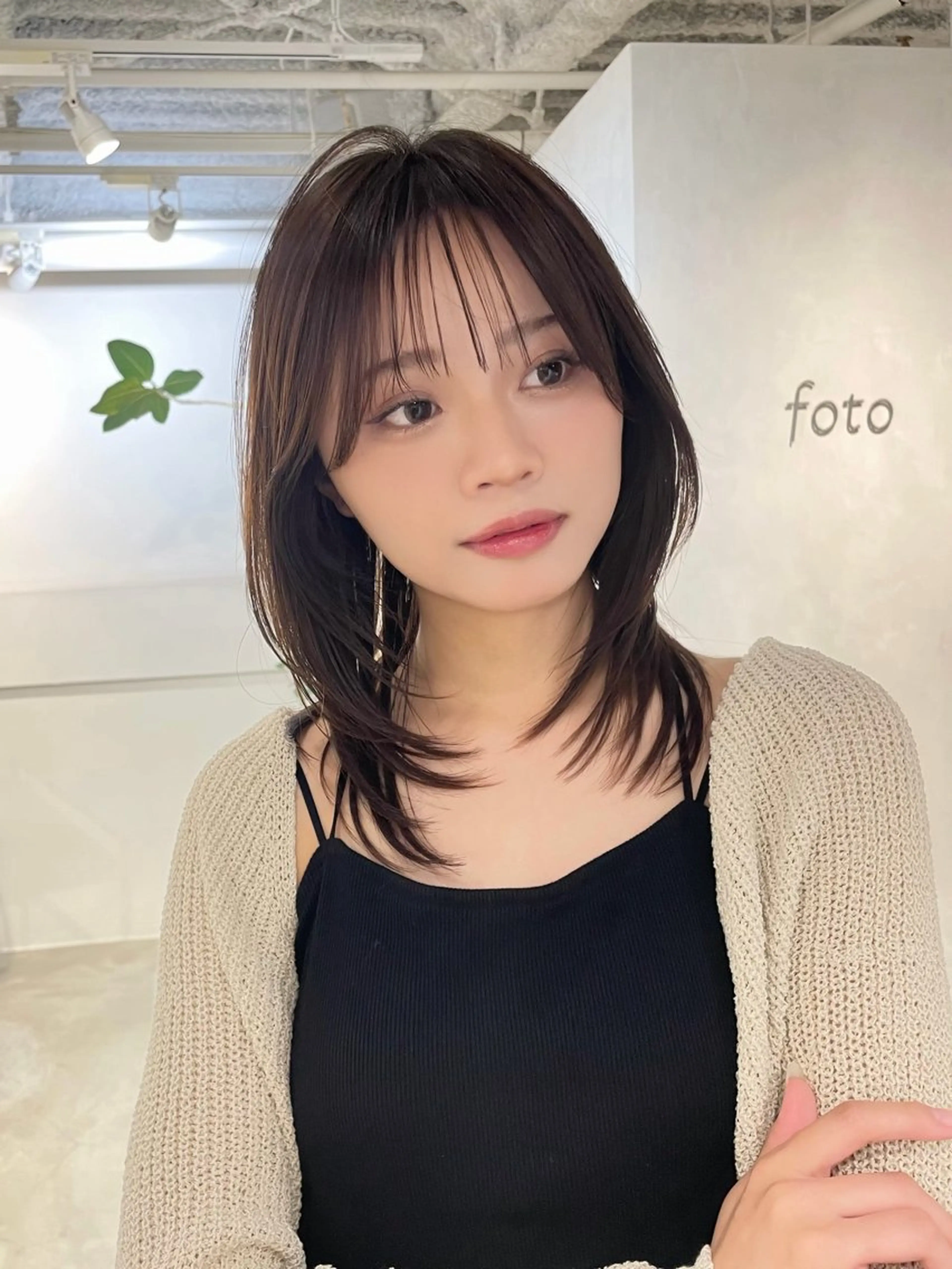 ミディアム SAKI 新宿のヘアスタイル