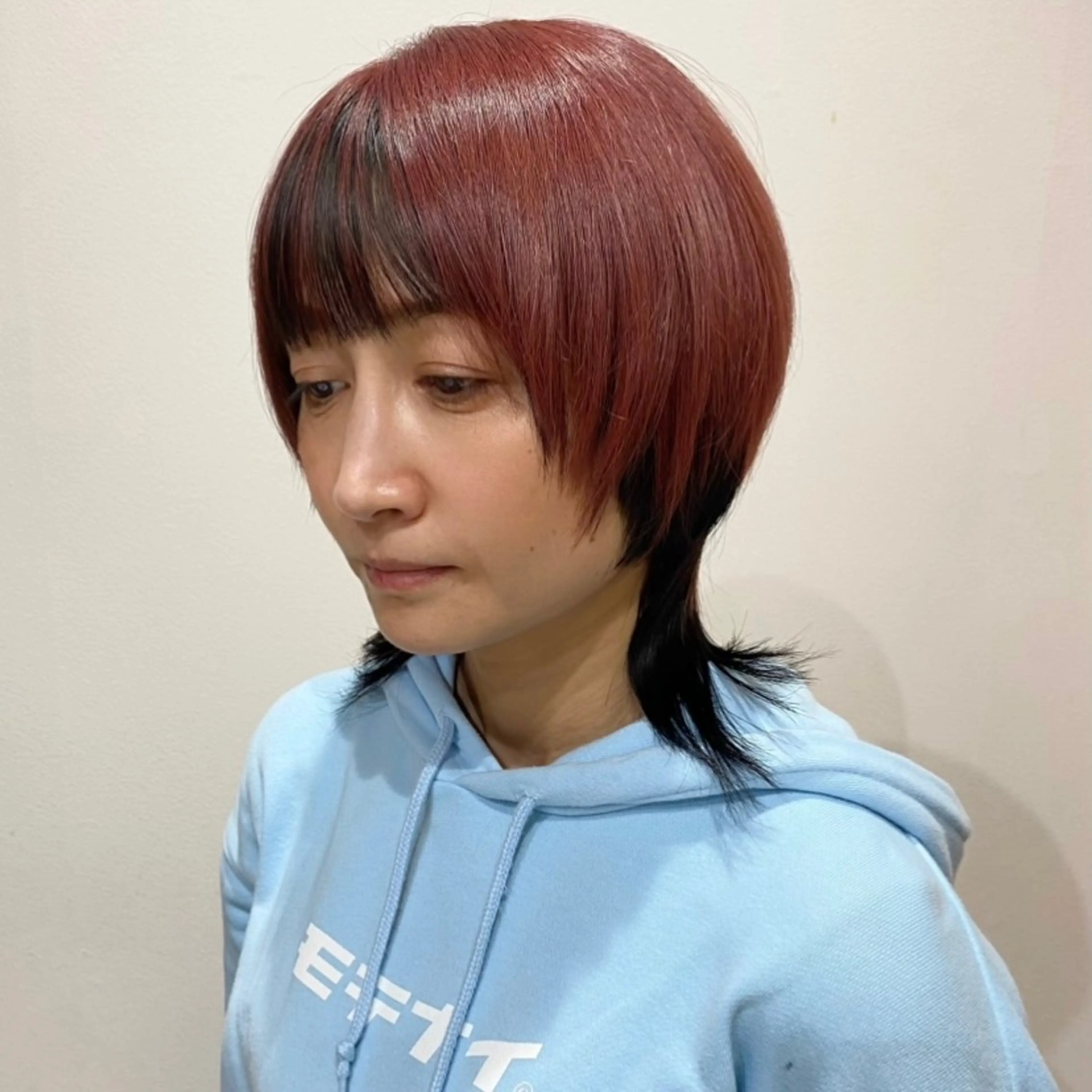 ショート ヘアカラー 加藤 のあのヘアスタイル