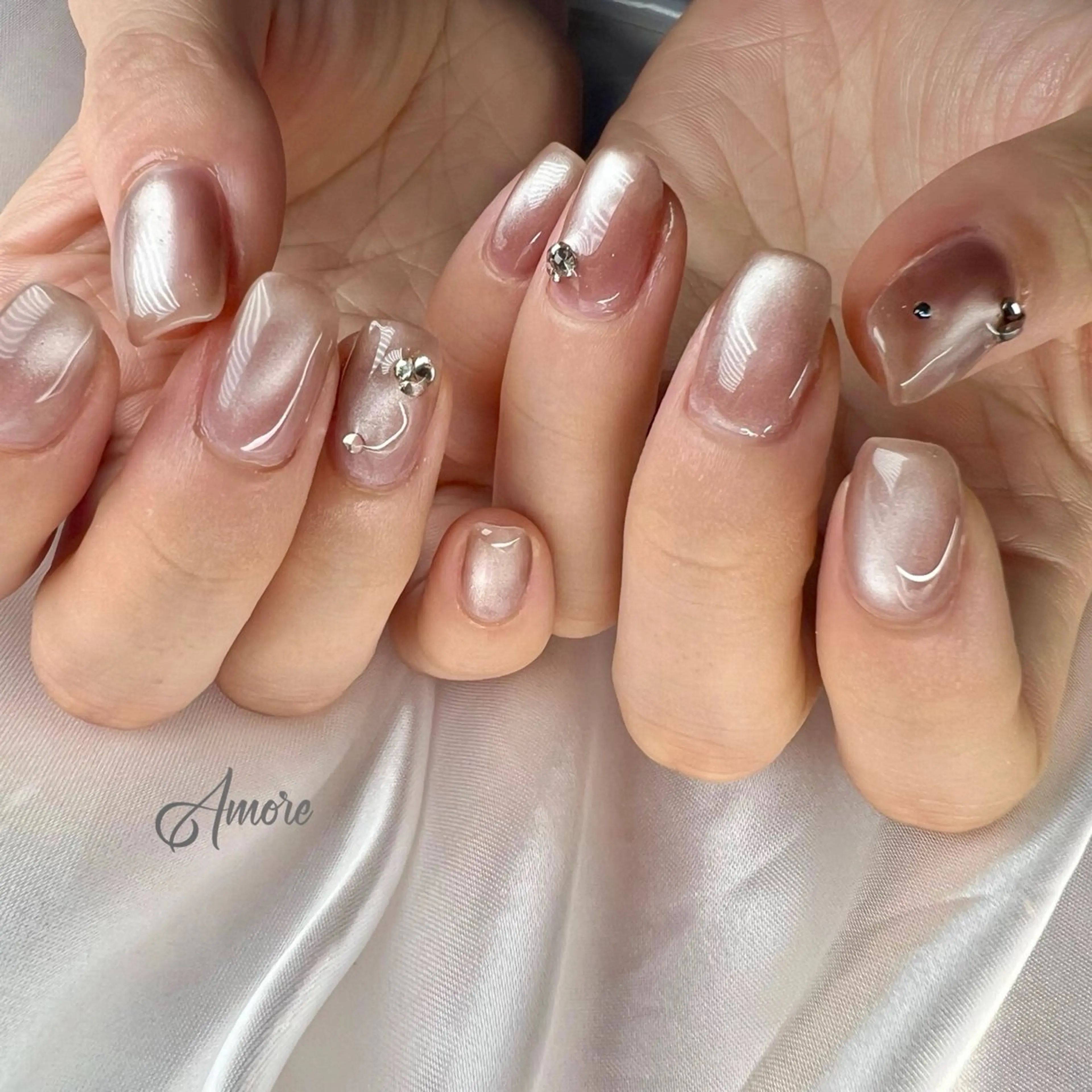 ネイル ジェルネイル キラキラネイル 韓国ネイル マグネットネイル パラジェル You kyehwaのネイルデザイン