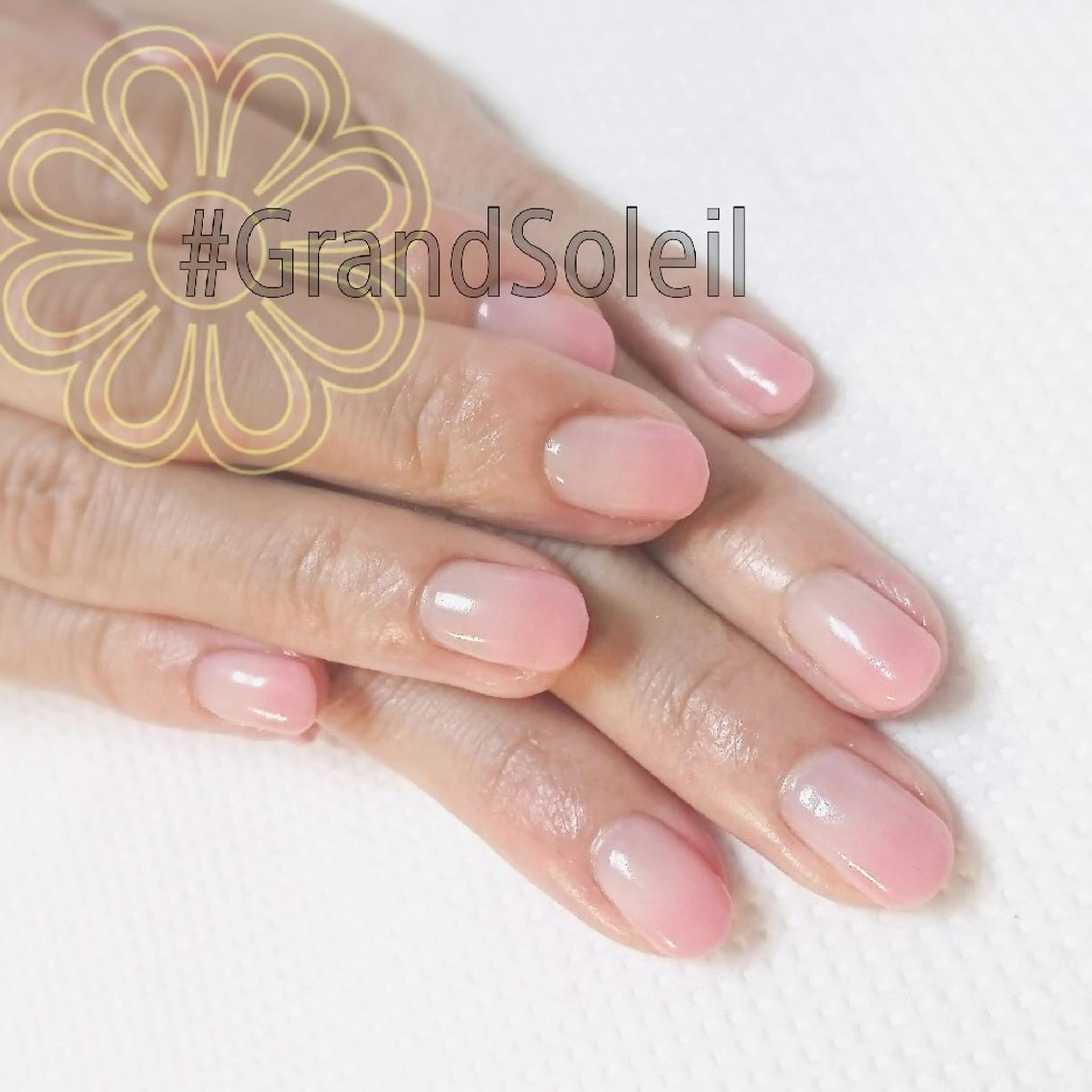 ネイル グランドソレイユ （駐輪場あり）のネイルデザイン