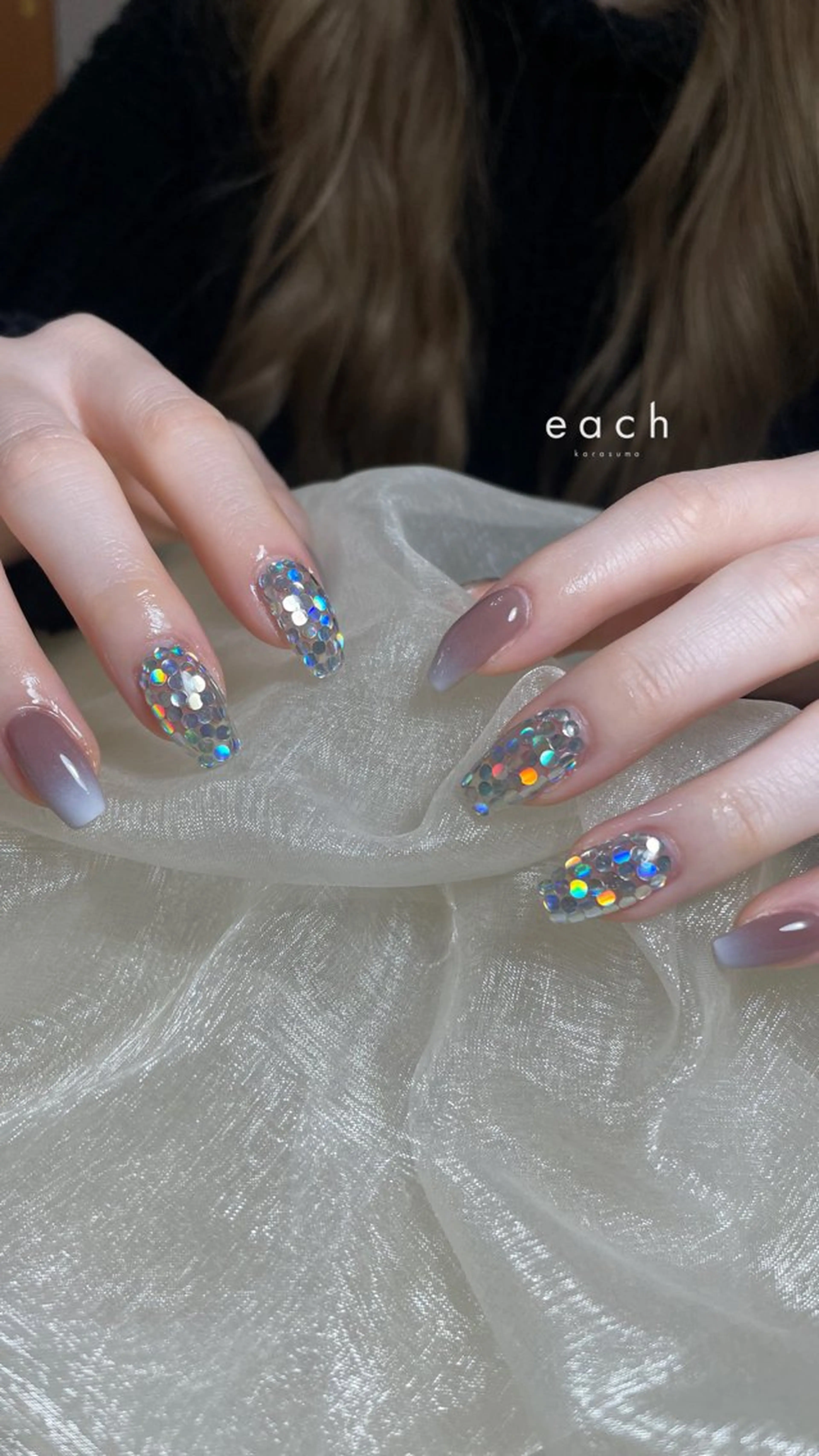 ネイル キラキラネイル each lucaのネイルデザイン