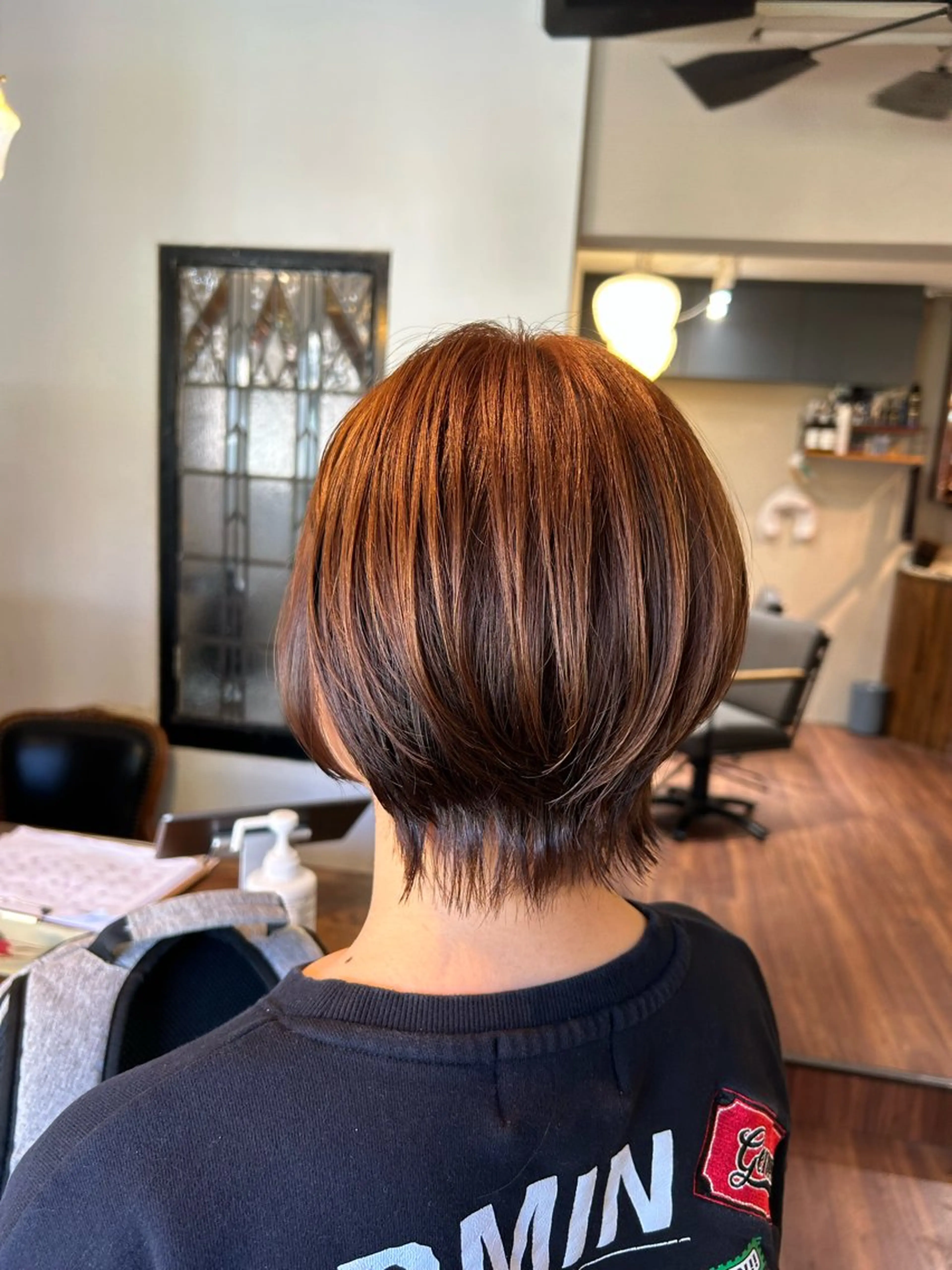 ショート Masaki ブリーチカラーのヘアスタイル