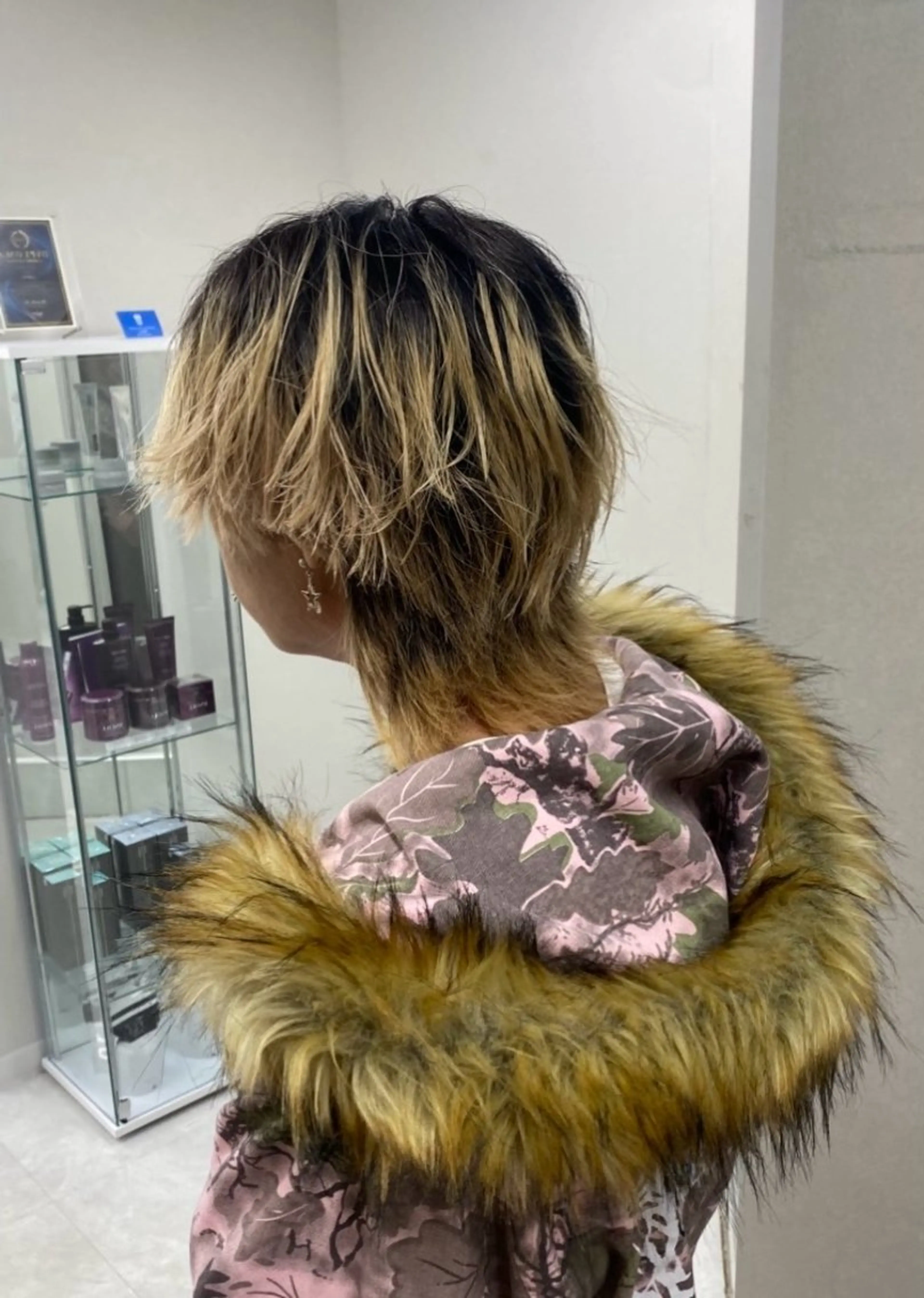 ミディアム ヘアアレンジ メンズ 艶髪/メンズウルフ/ 毛流れ/AOTOのヘアスタイル