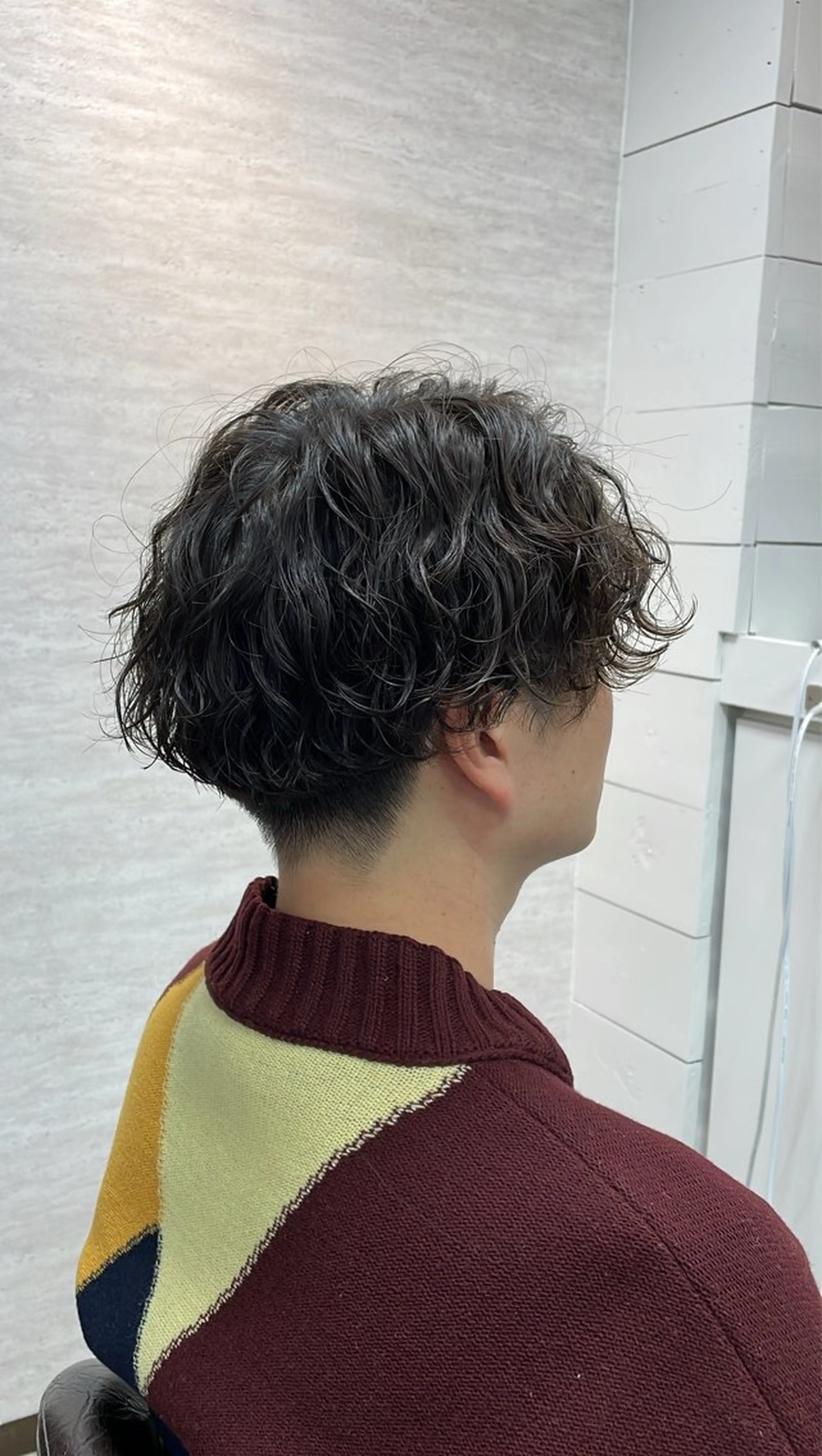 ミディアム パーマ メンズ センターパート 波巻きパーマ カット パーマ 【brace小阪店】 店長   村上直也のヘアスタイル