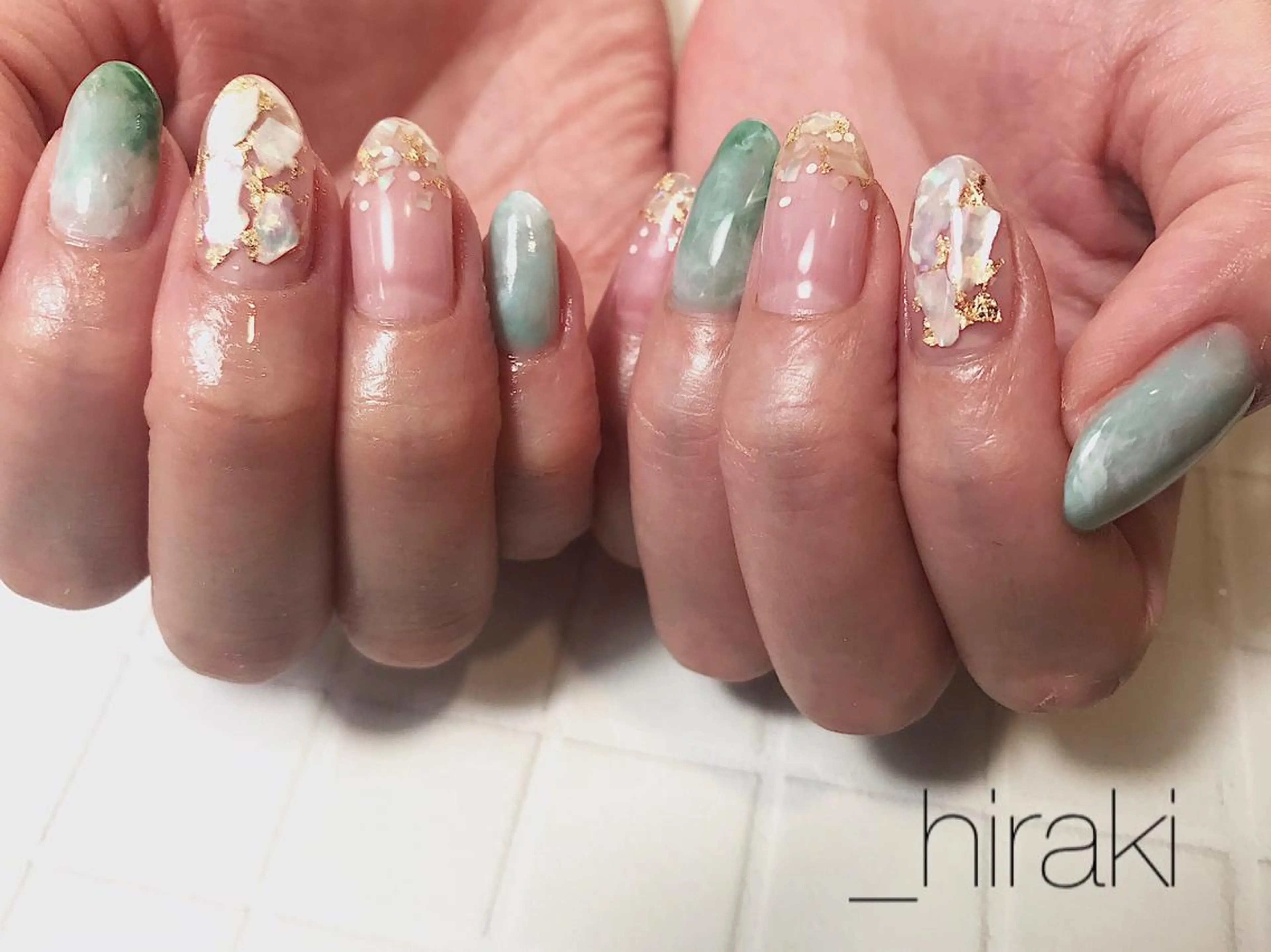 ネイル nail atelier AMBER所属・saori .の眉毛・アイブロウイメージ