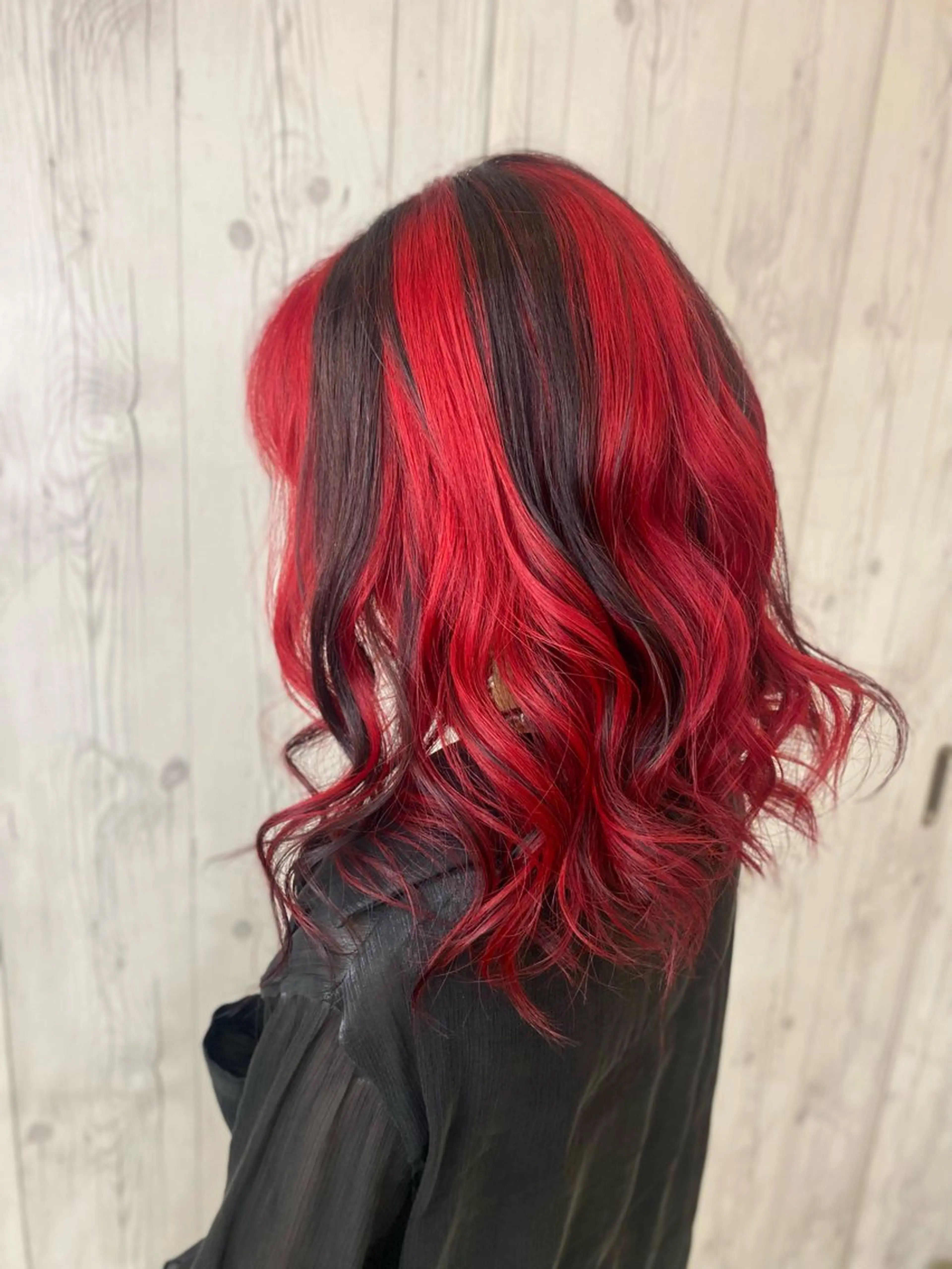 セミロング ヘアカラー ゆぴ☾‪/推しカラー /ハイトーンのヘアスタイル