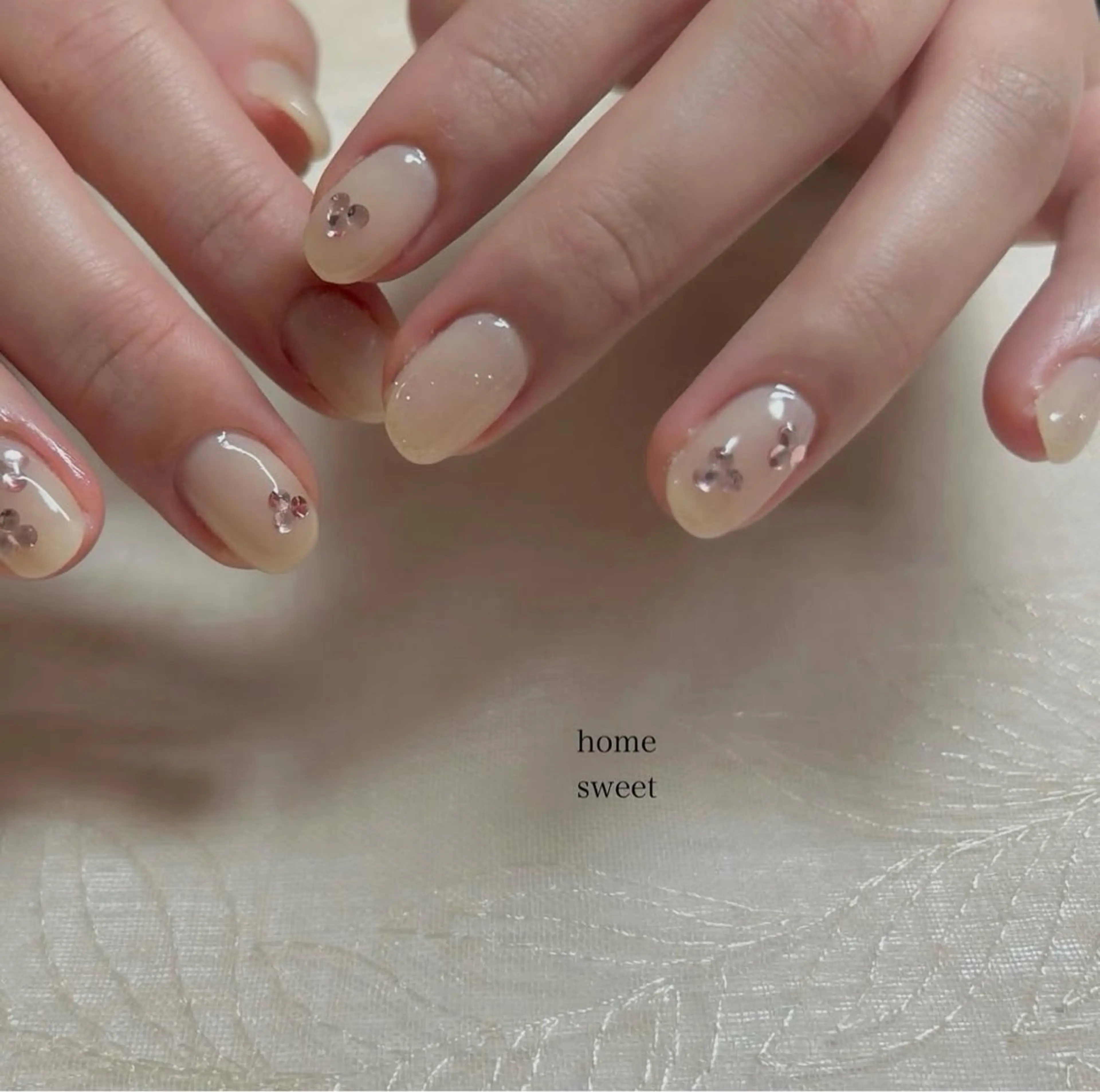 ミディアム ハンドネイル ショートネイル. Home sweetのネイルデザイン