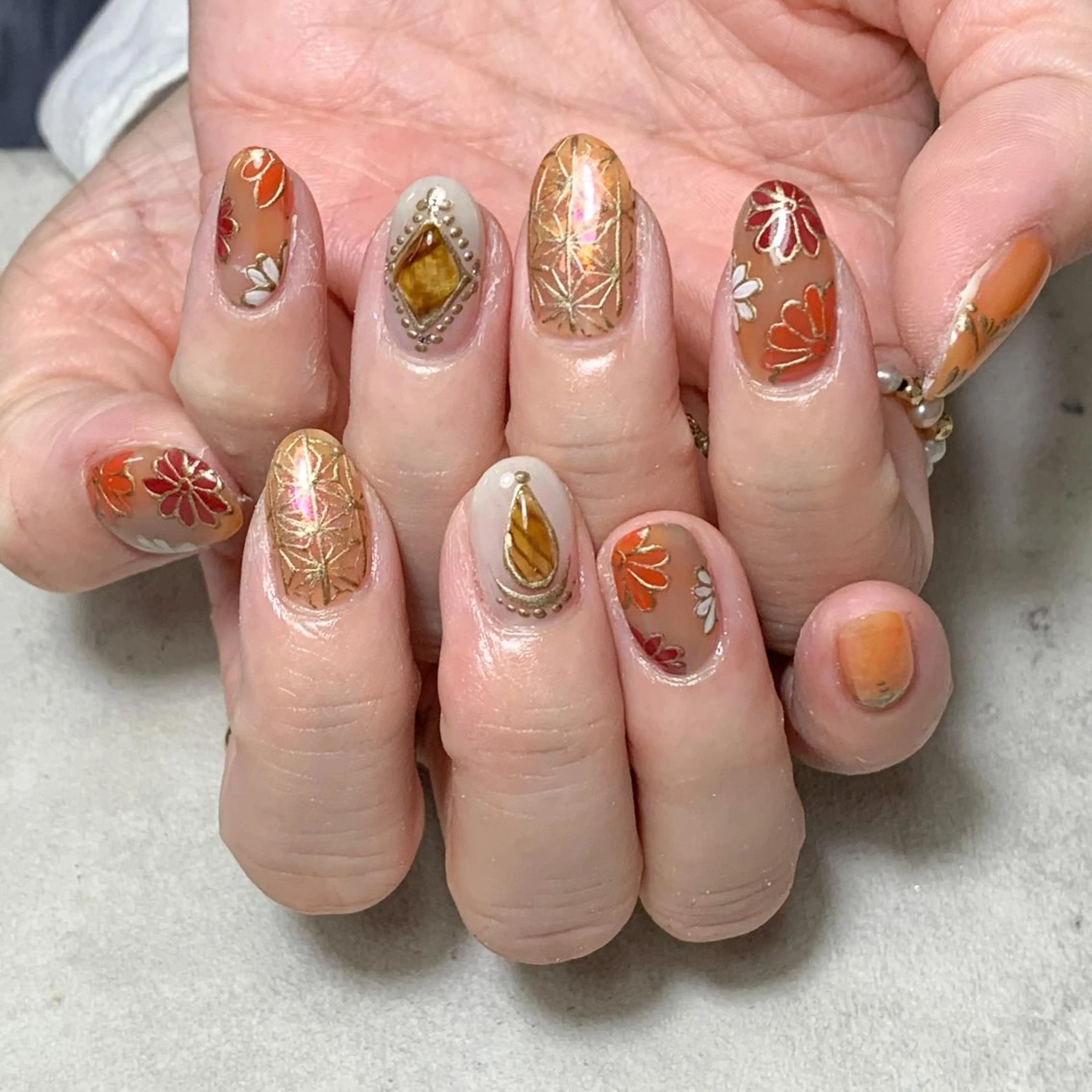 ネイル ハンドネイル atelier FIORITURA所属・FIORITURA aiのネイルデザイン