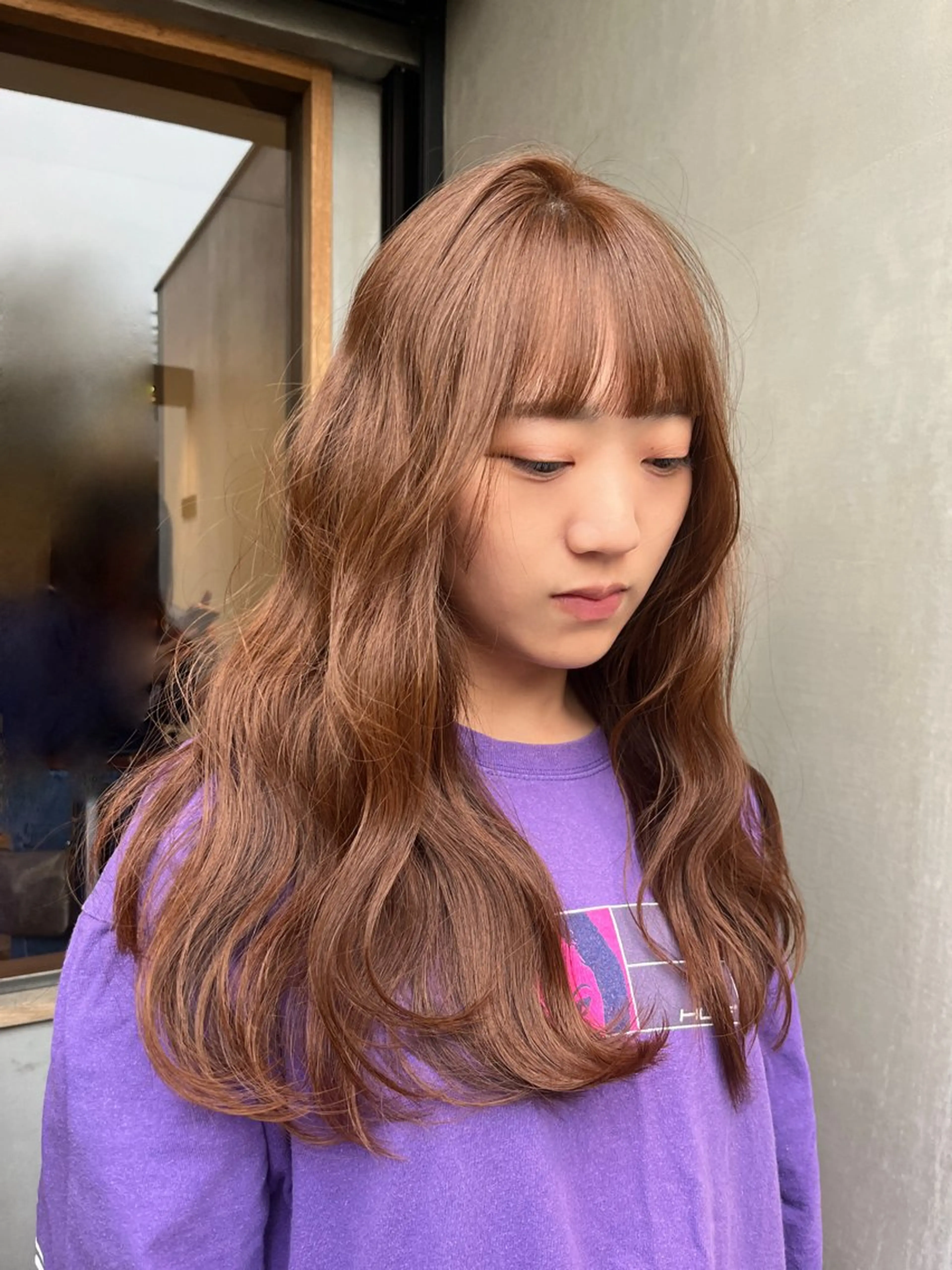 ロング カラー ベージュカラー ブリーチ ブリーチなしカラー カット ヘアカラー YUI／レイヤー カット/透明感カラーのヘアスタイル