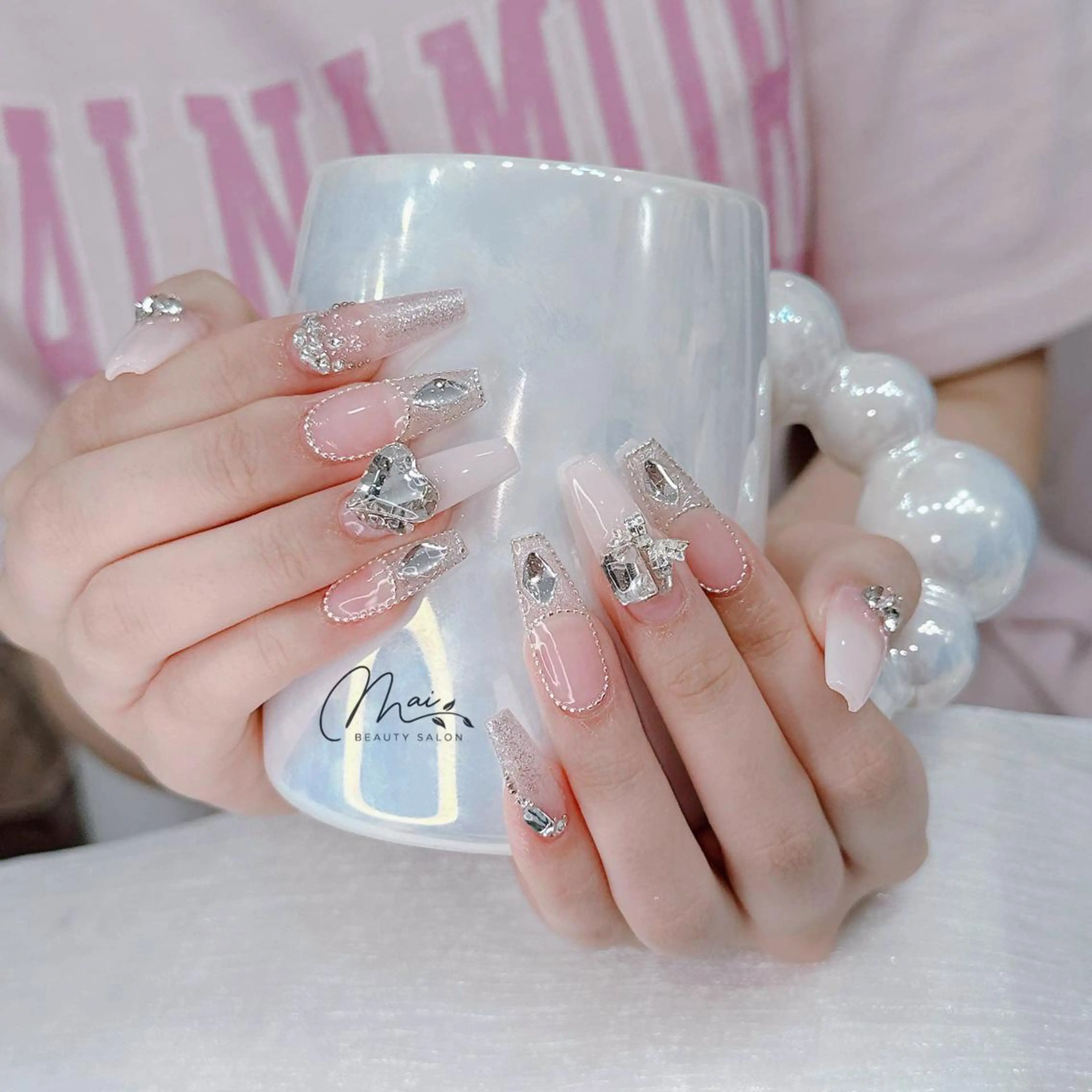 ネイル チークネイル フラッシュネイル フットネイル ジェルネイル マグネットネイル MaiBeauty DanHiのネイルデザイン