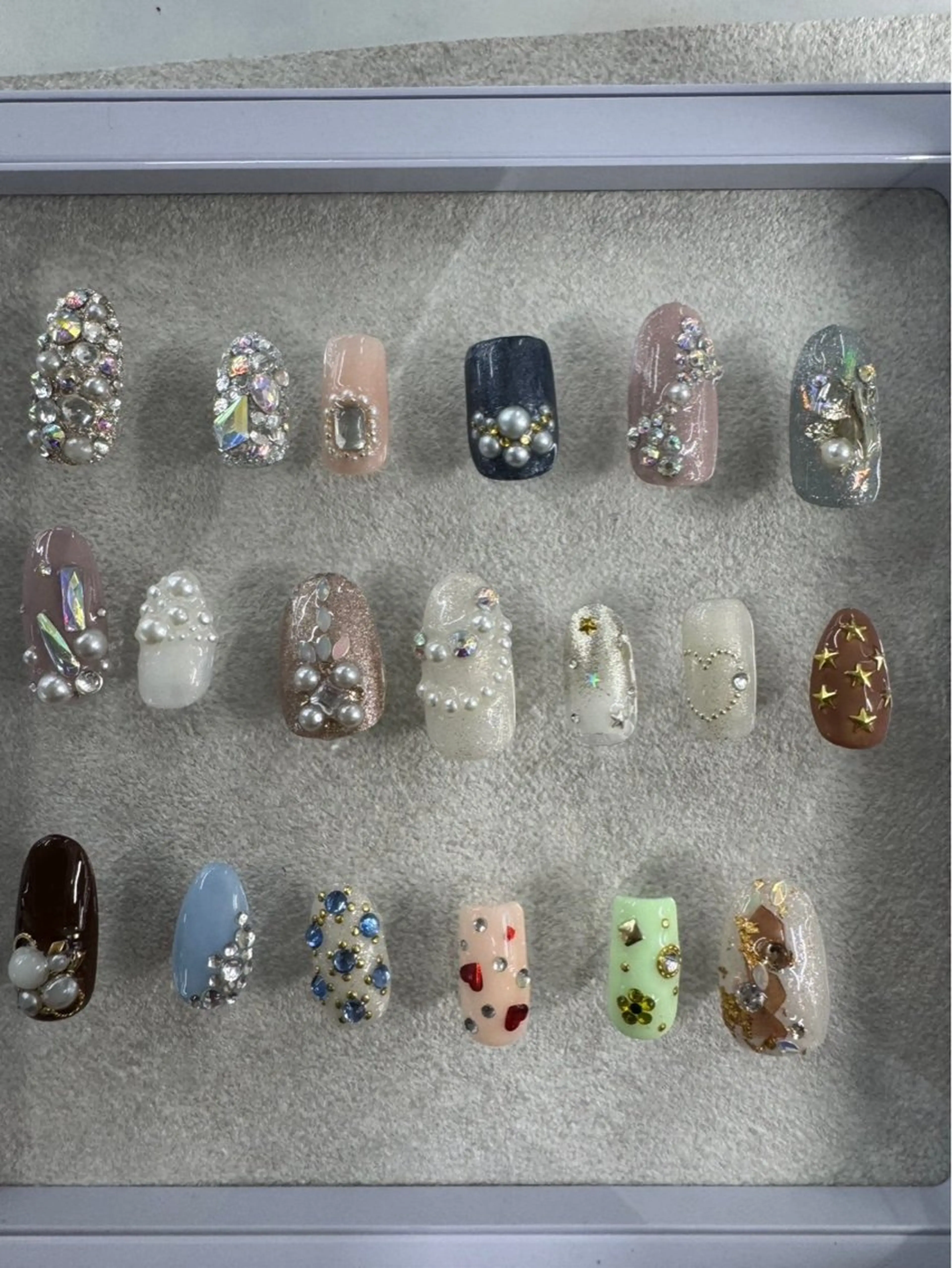 ネイル MAXKELLY MEGUMIのネイルデザイン