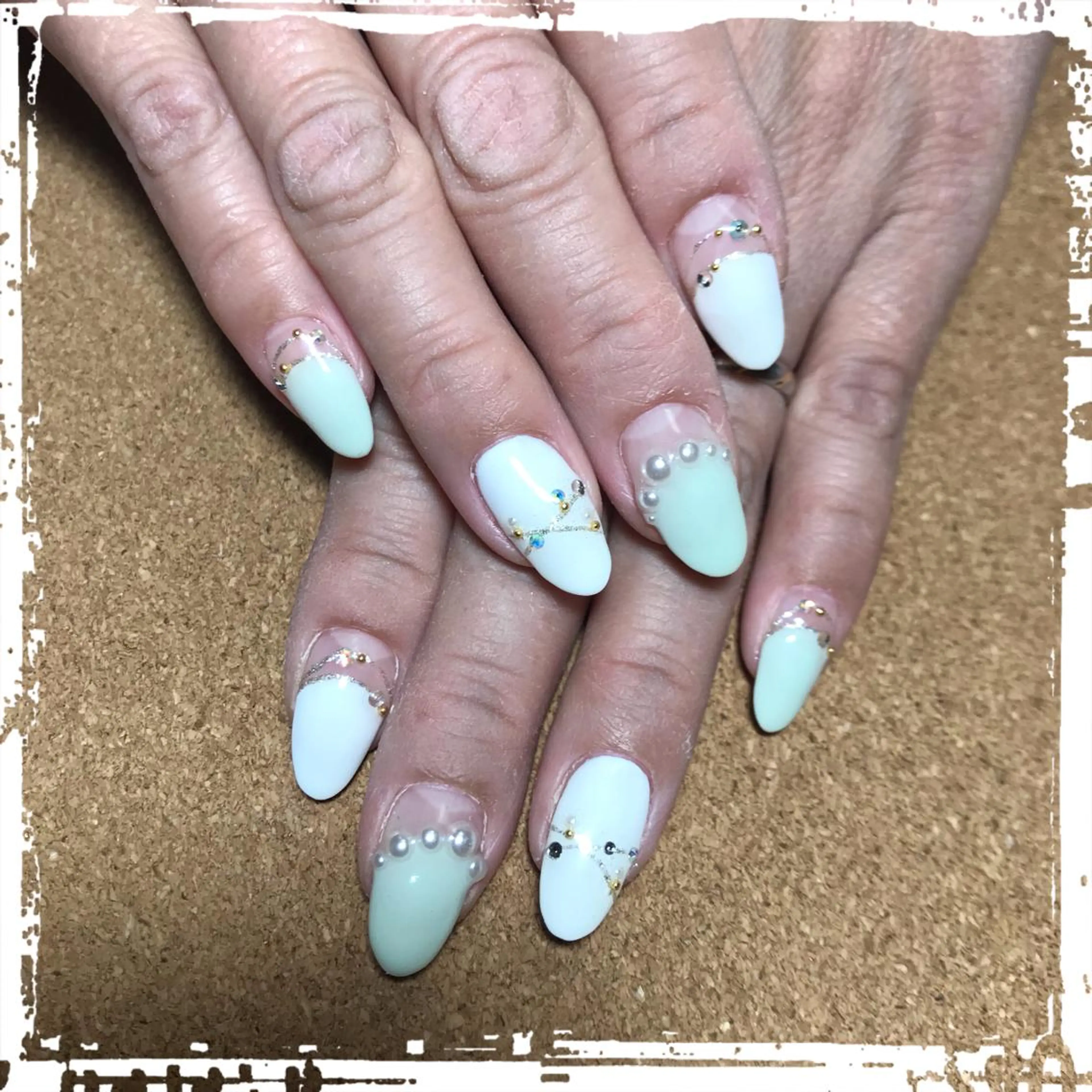 ネイル ECLAT エクラ所属・寺山 千鶴のネイルデザイン