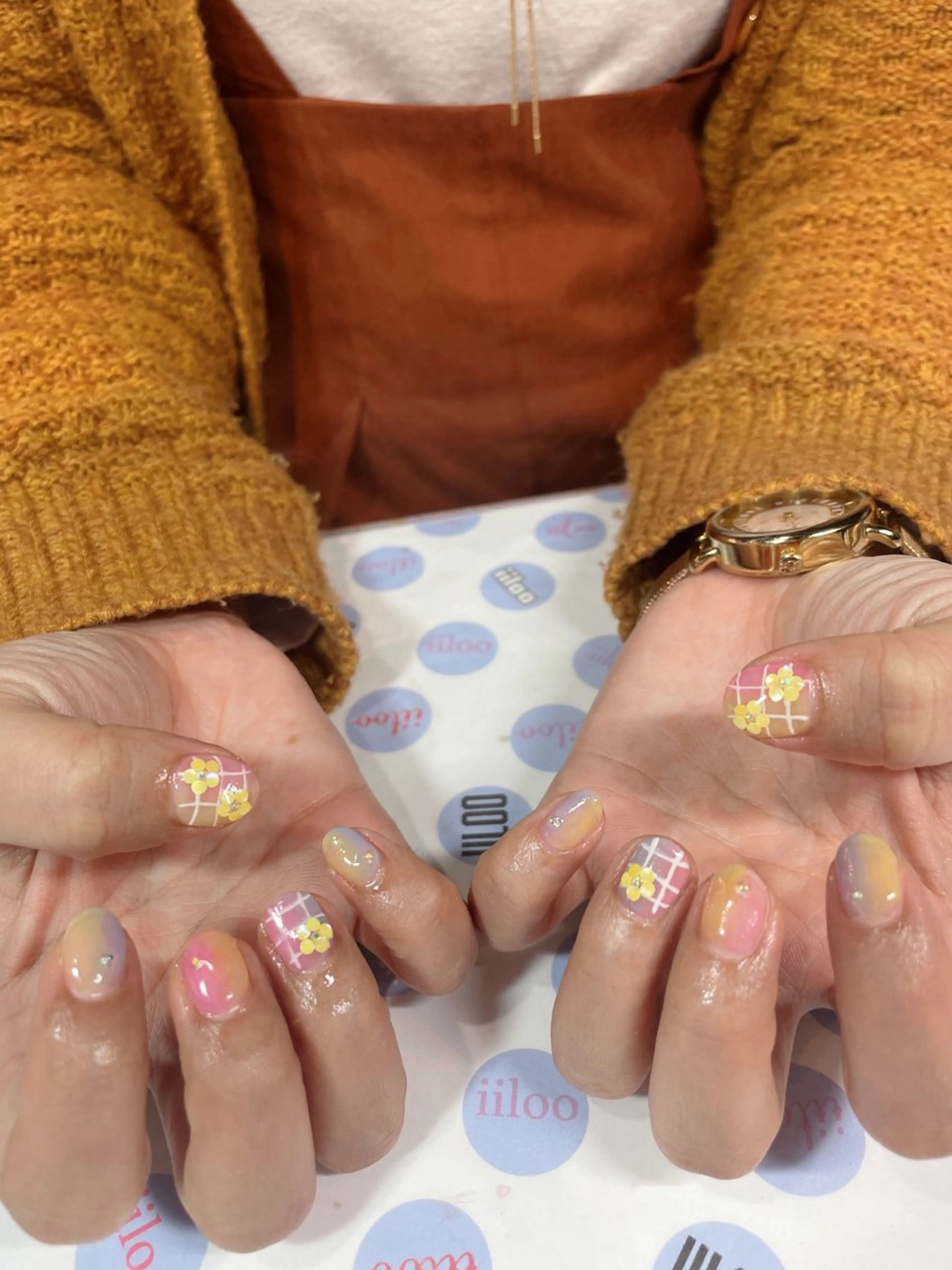 ネイル iiloo aromaworksのネイルデザイン