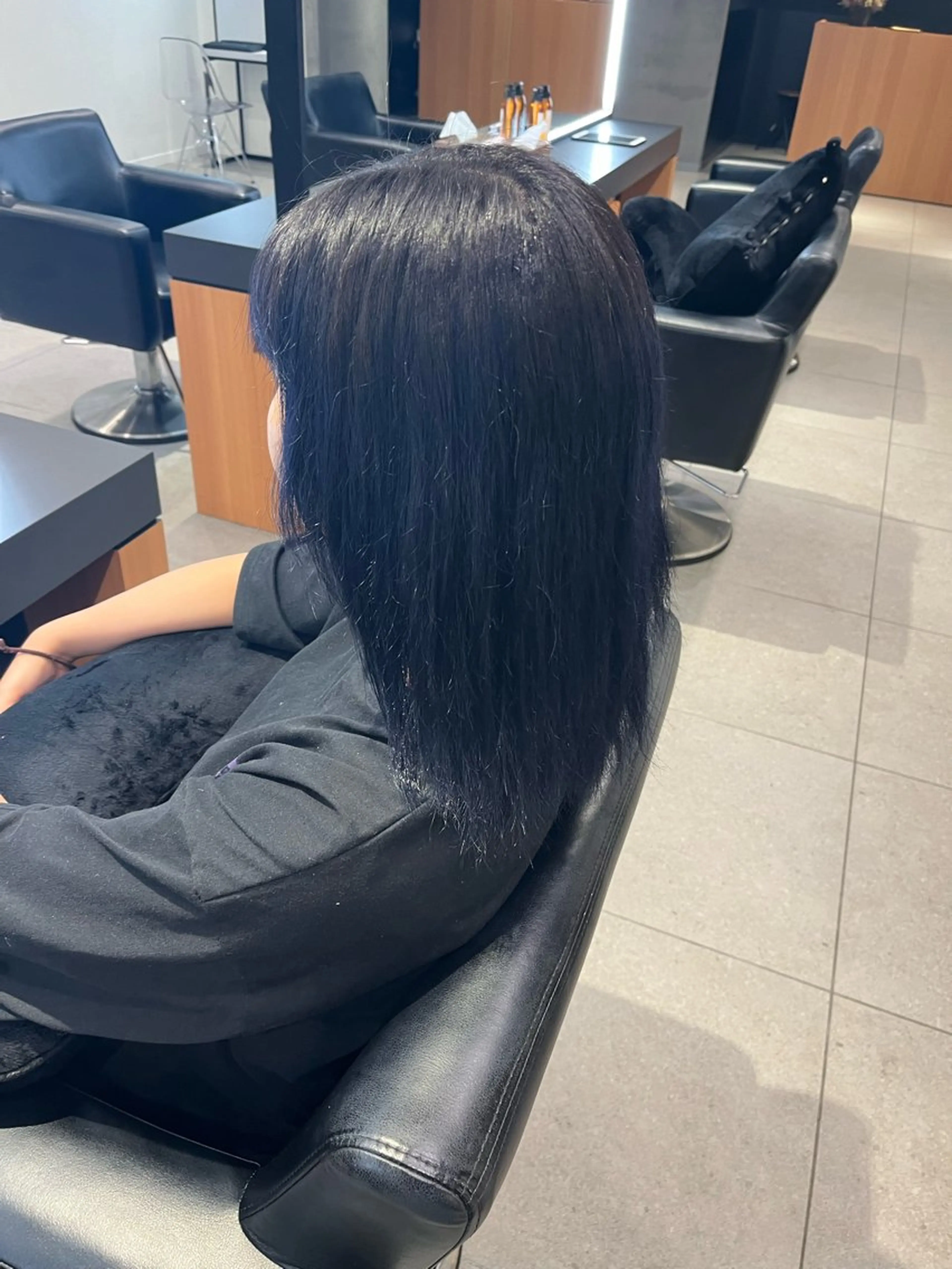 セミロング カラー 黒髪 パープルカラー パープルブラック ERII /伏見・栄 カットモデル募集中！のヘアスタイル