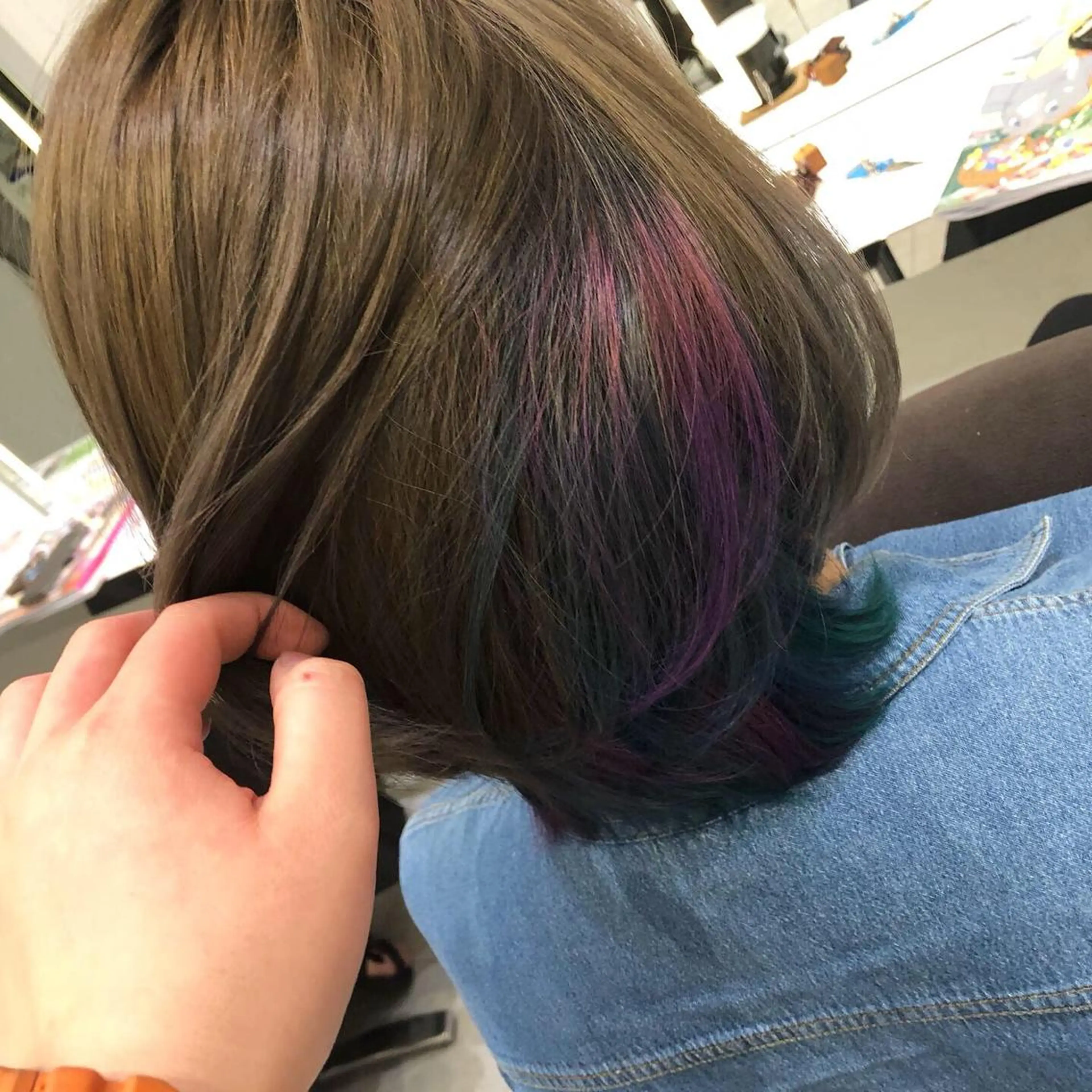 ミディアム ヘアカラー 岸 保奈美のヘアスタイル