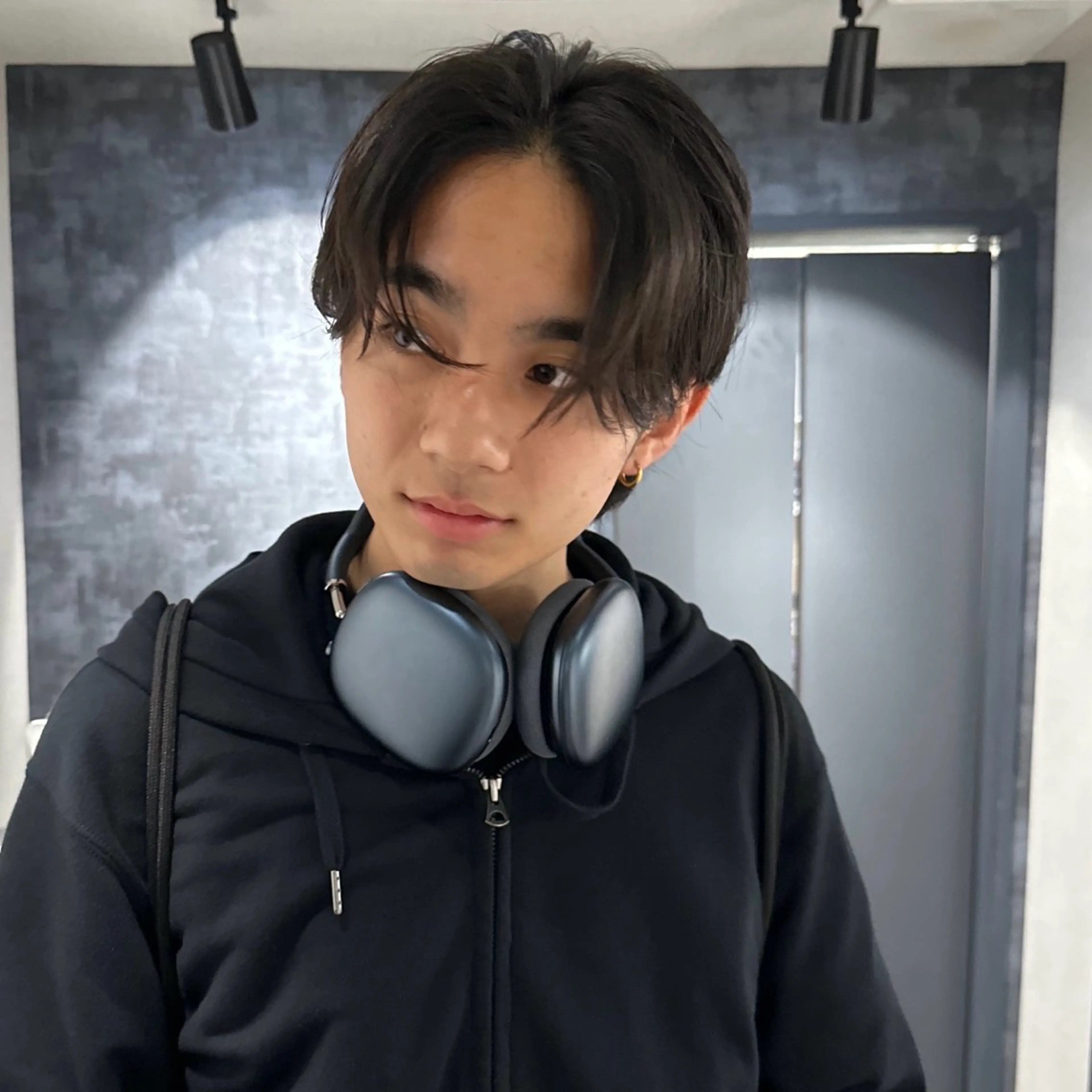 ミディアム カラー パーマ メンズ センターパート SALOWIN 原宿 iori所属・🌟原宿指名No.1 センターパート⭐️のヘアスタイル