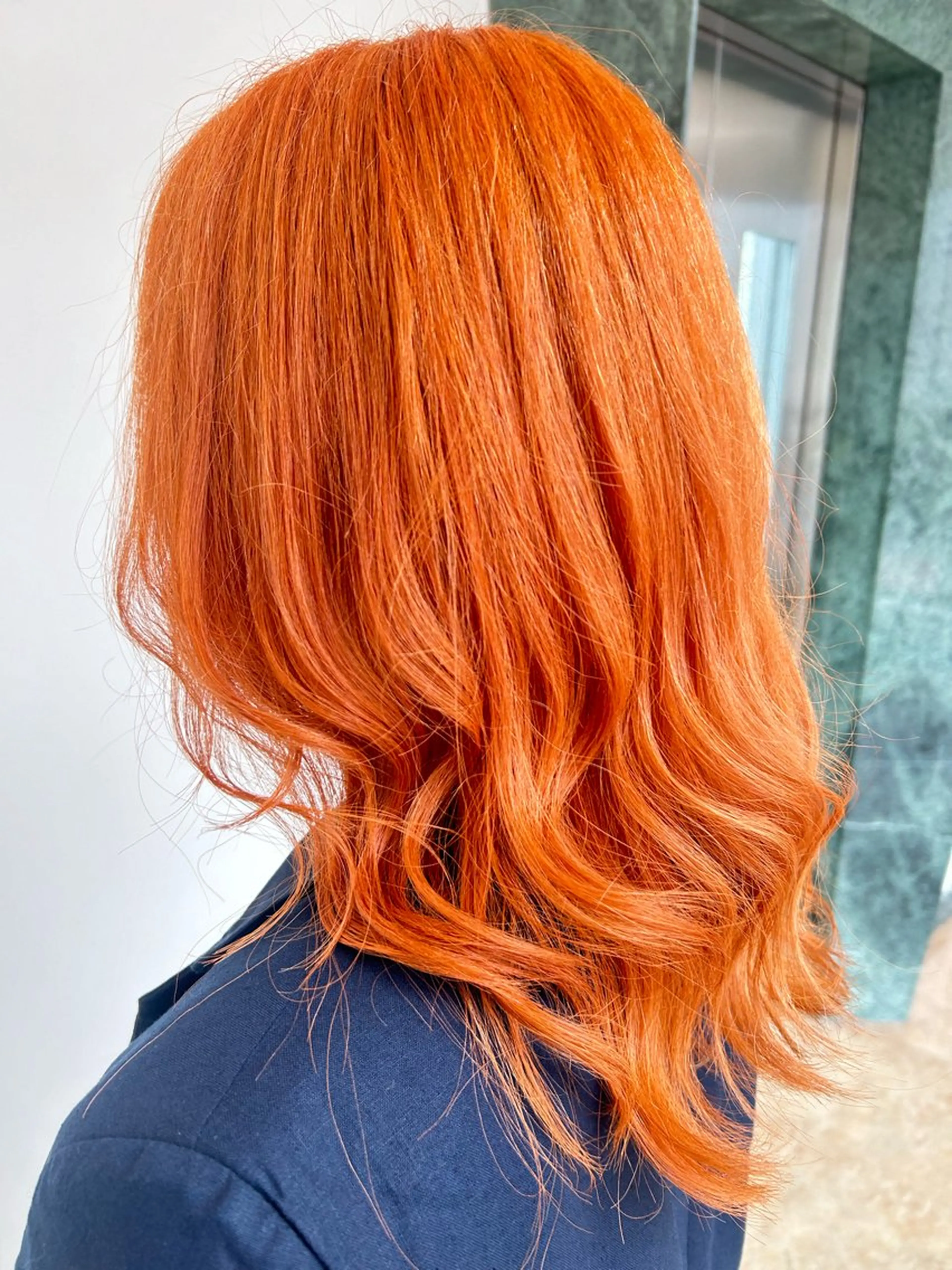 セミロング 大賀 チサトのヘアスタイル