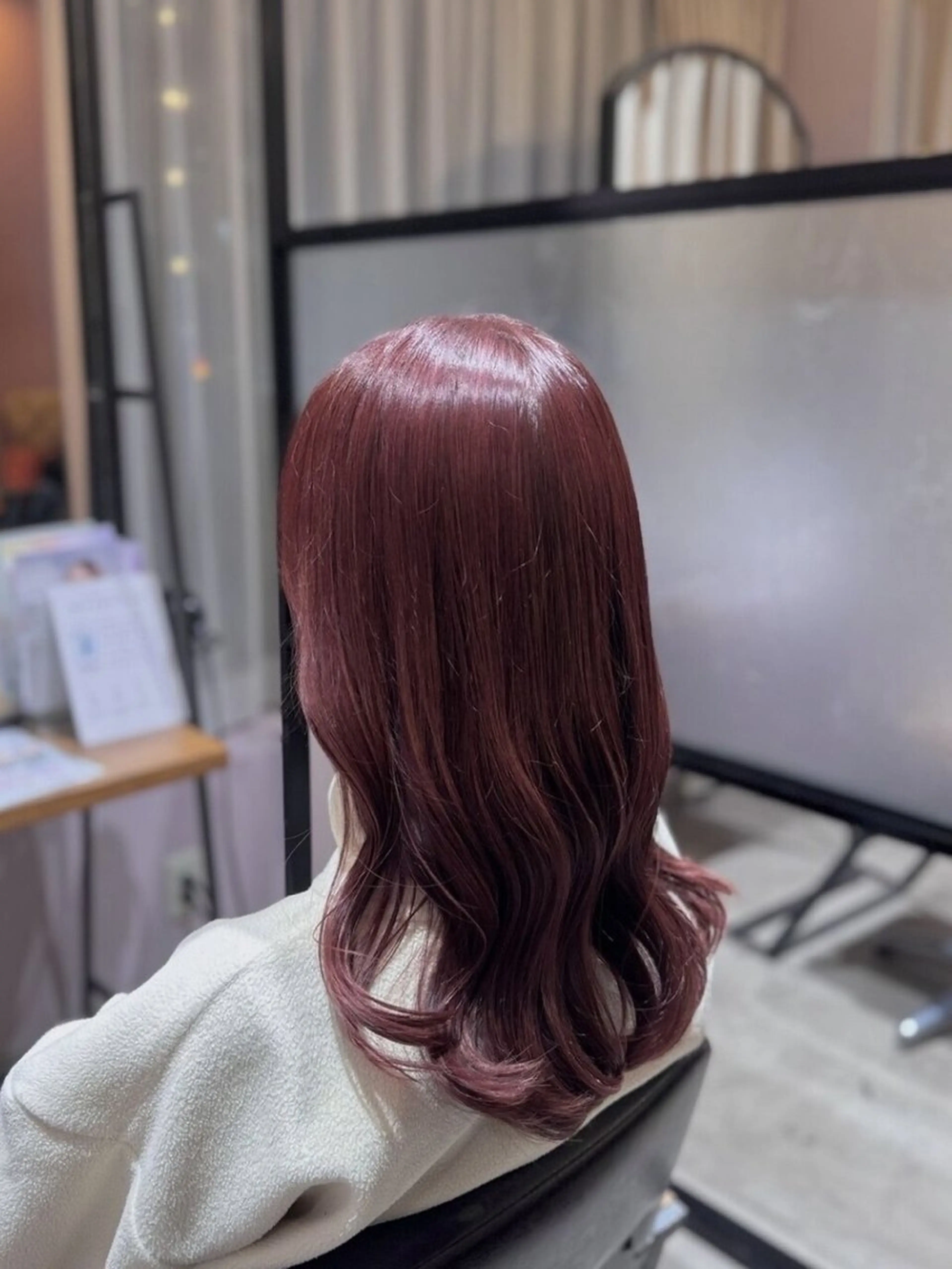 カラー 西原 愛紗のヘアスタイル
