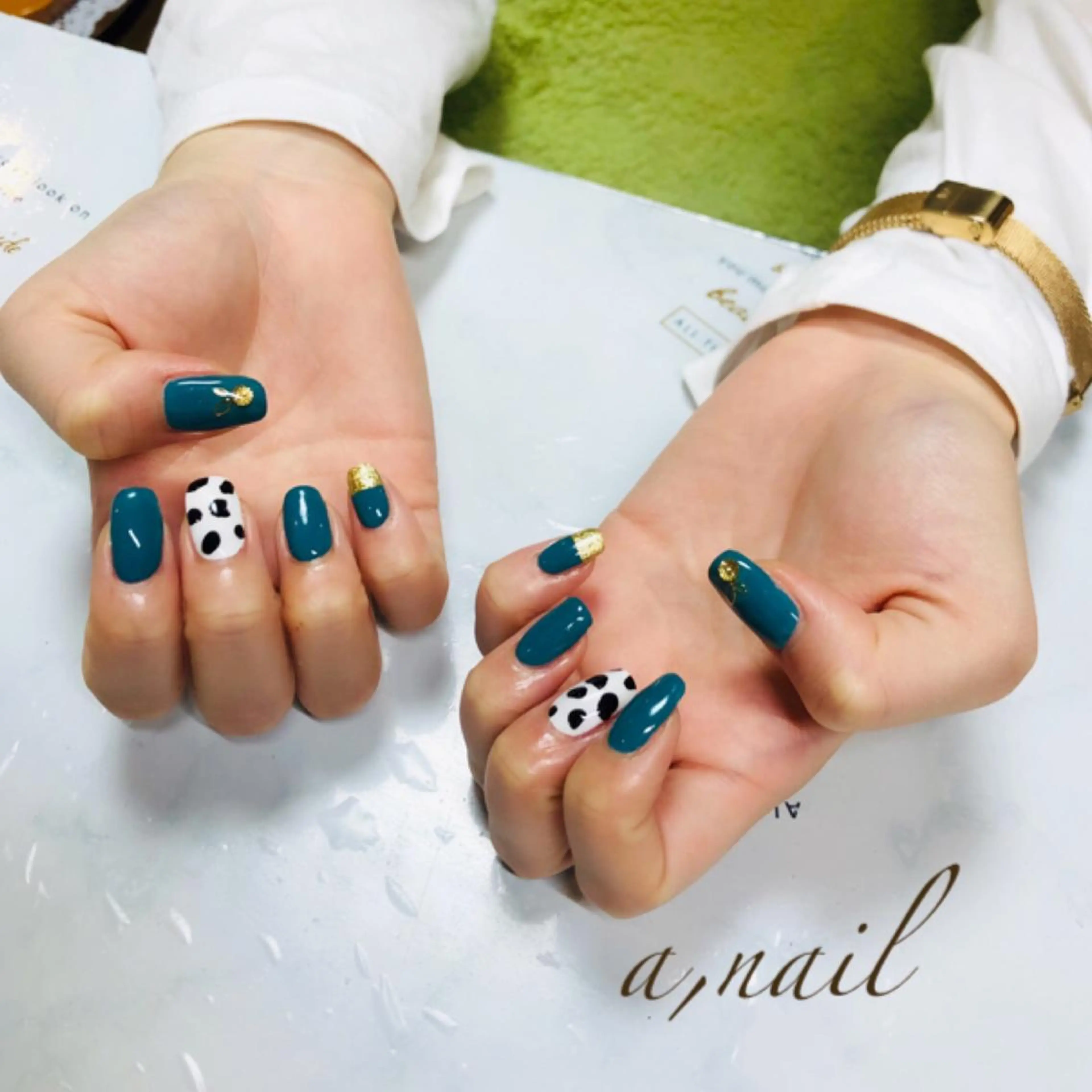 ネイル フットネイル ジェルネイル グラデーション ラメ(グリッター) ラメグラデーション ハンドネイル ネイルサロン エーネイルのネイルデザイン