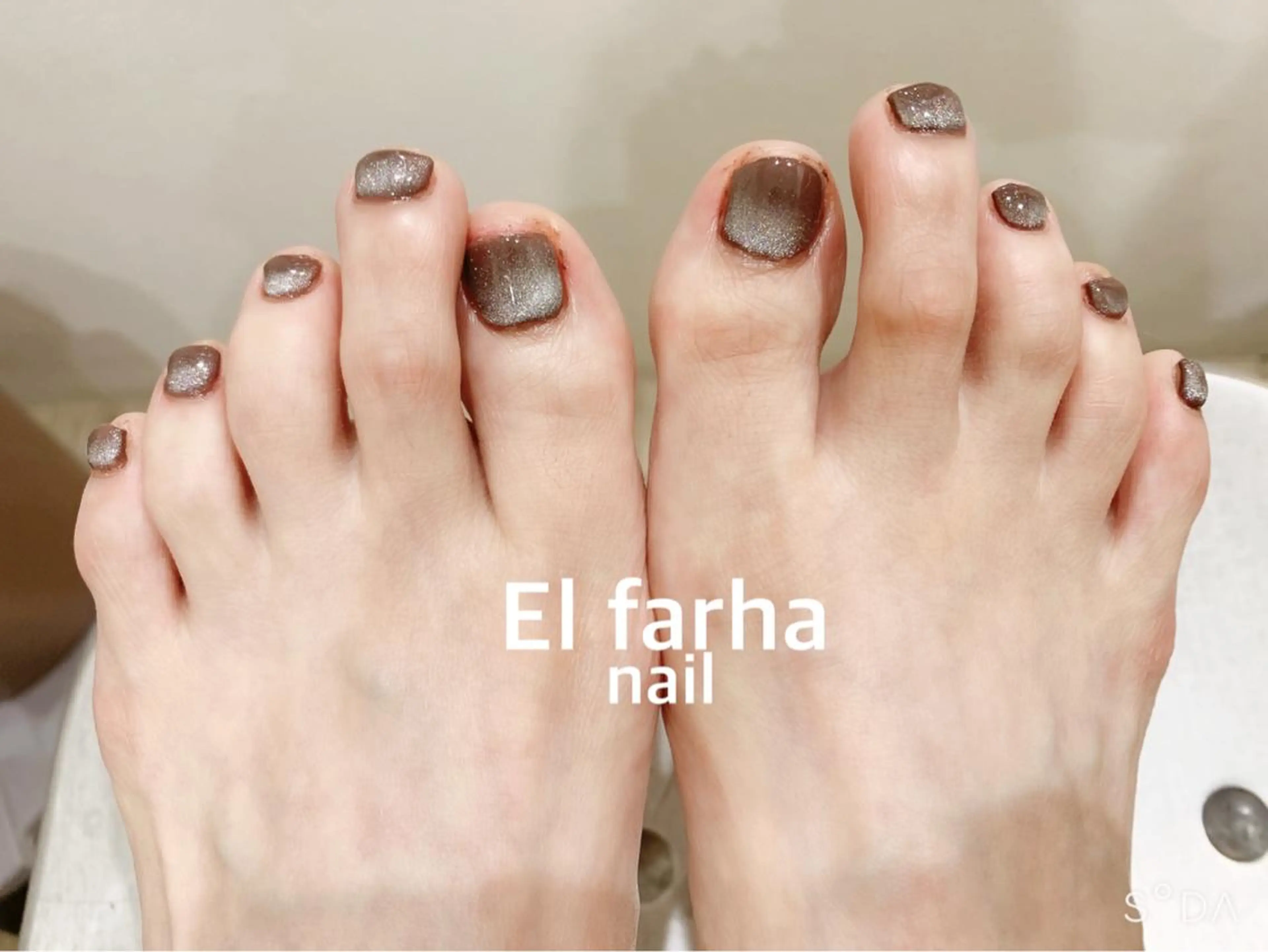 【フット】ワンカラーマグネットネイル　※オフ込みの写真