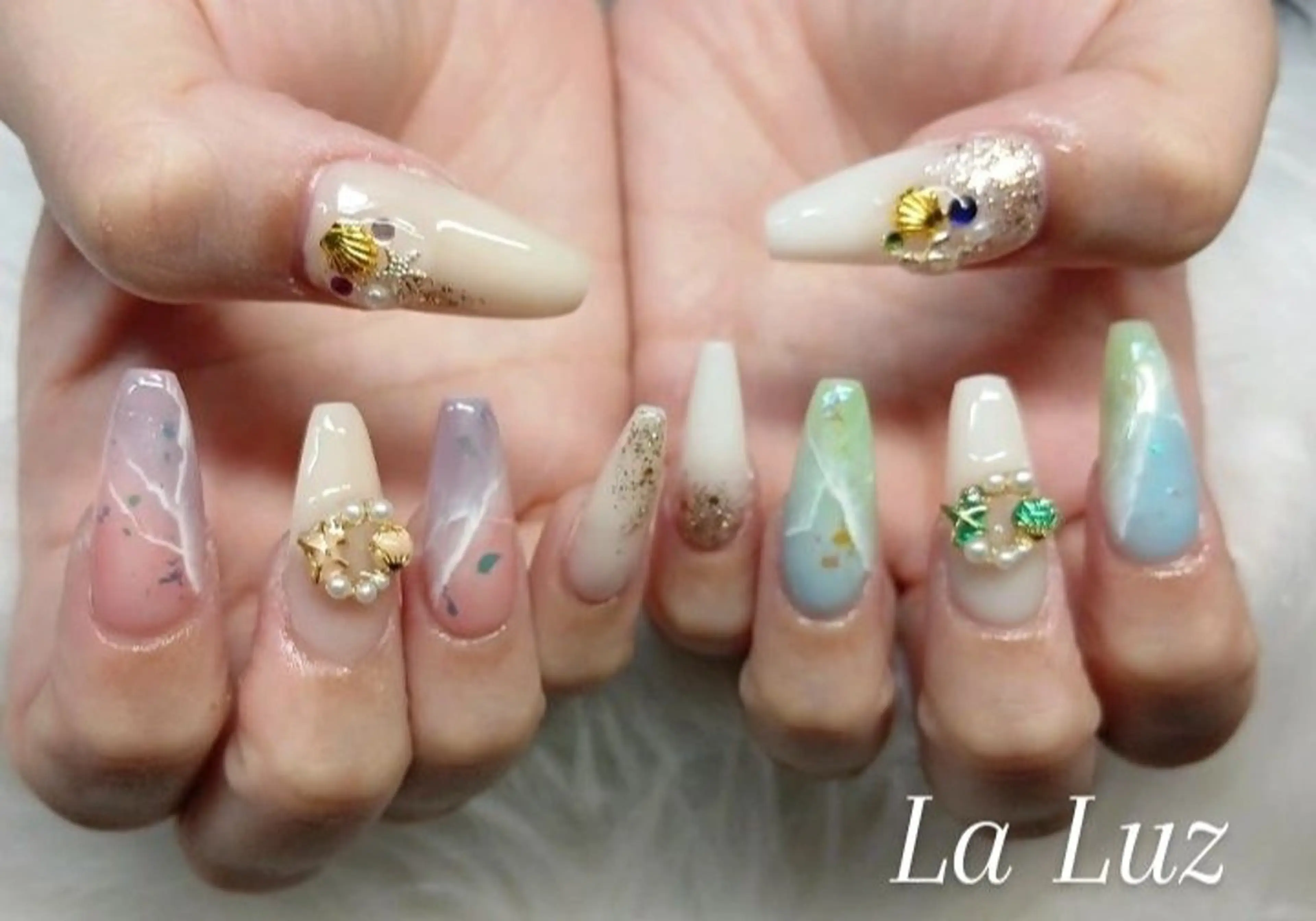 ネイル スカルプネイル ハンドネイル 小川 真里奈のネイルデザイン