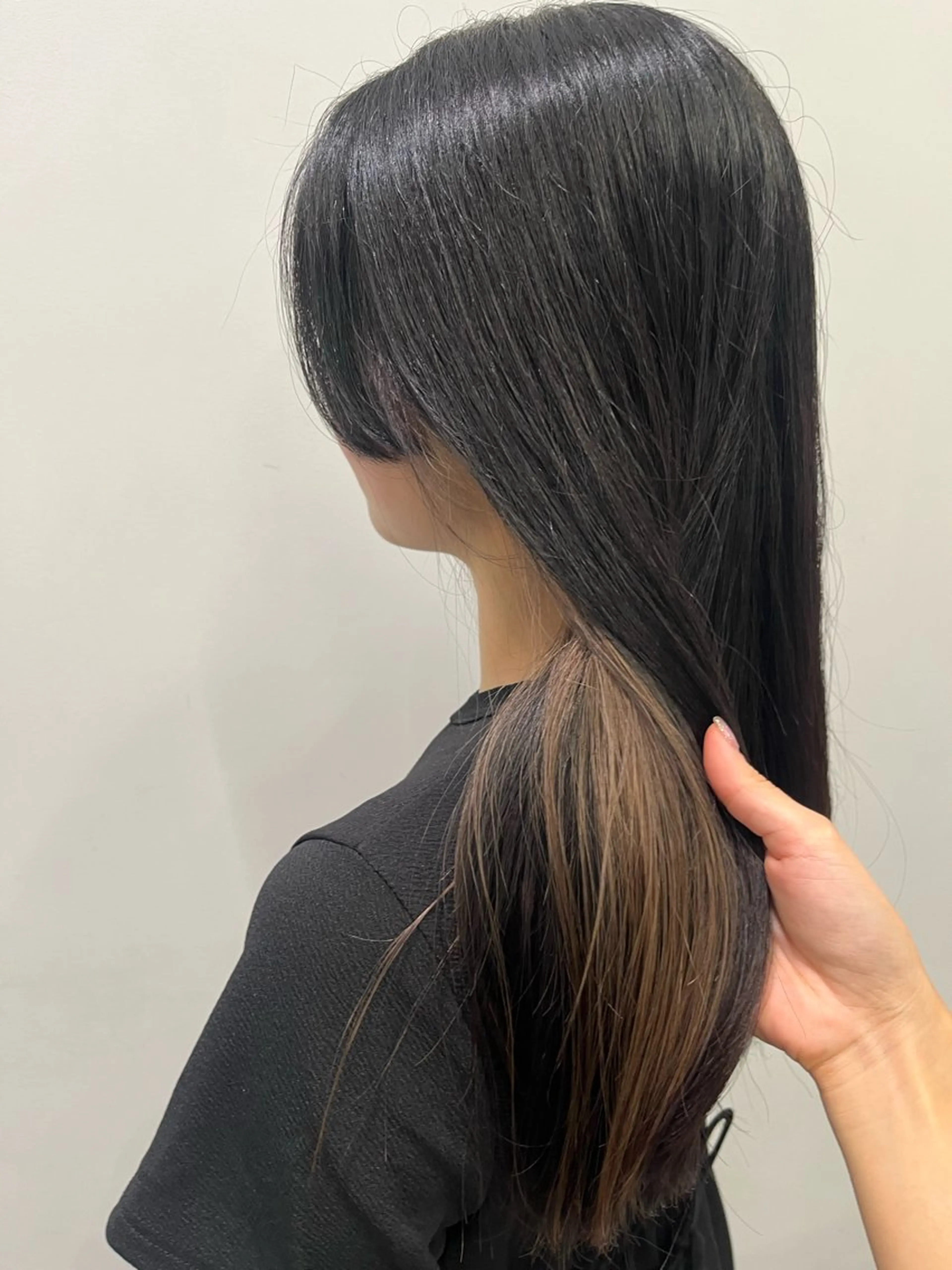 ロング カラー ベージュカラー ブリーチ インナーカラー ロング ✨透明感カラー✨ 🦖佐々木未来🦕のヘアスタイル