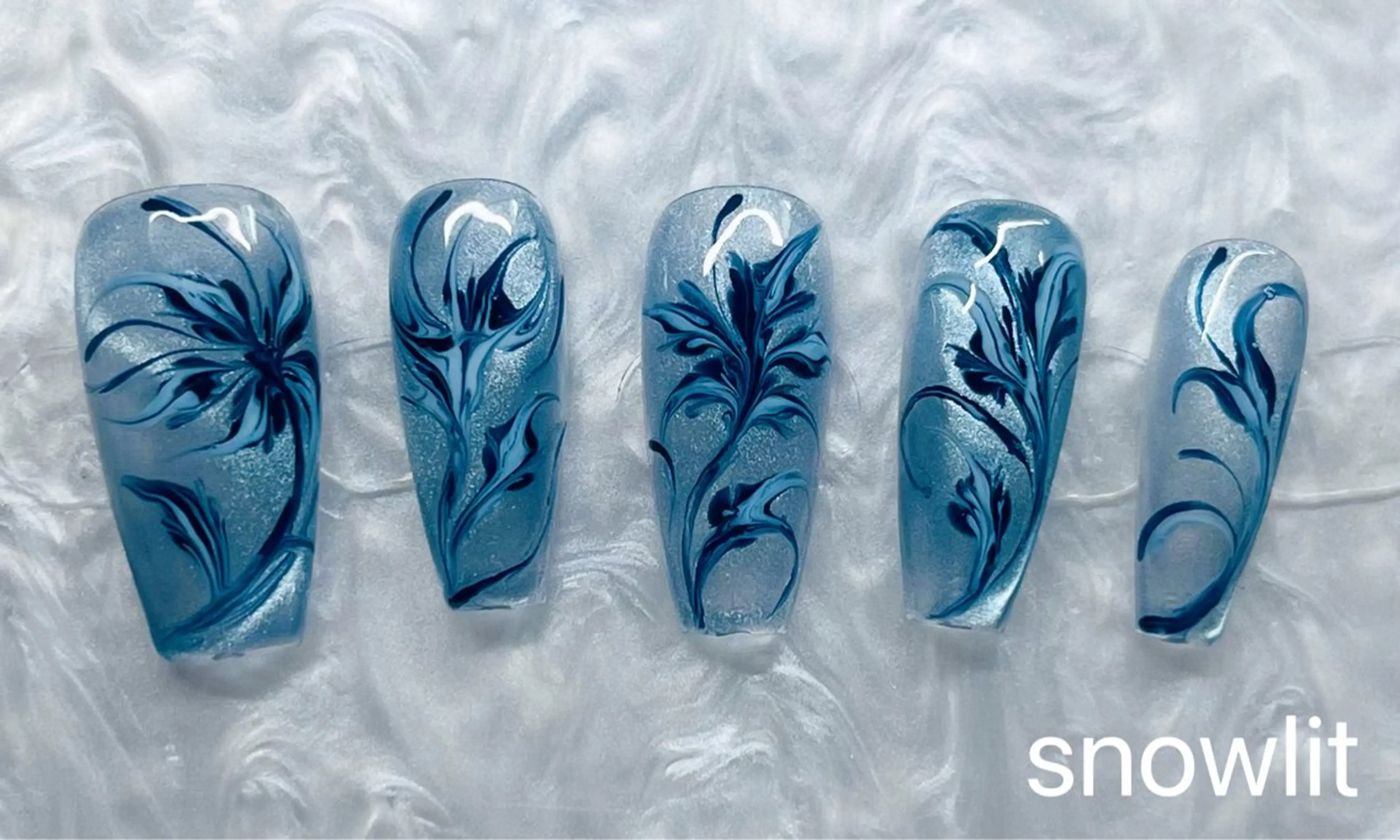 ネイル snowlit所属・SNOW LITのネイルデザイン