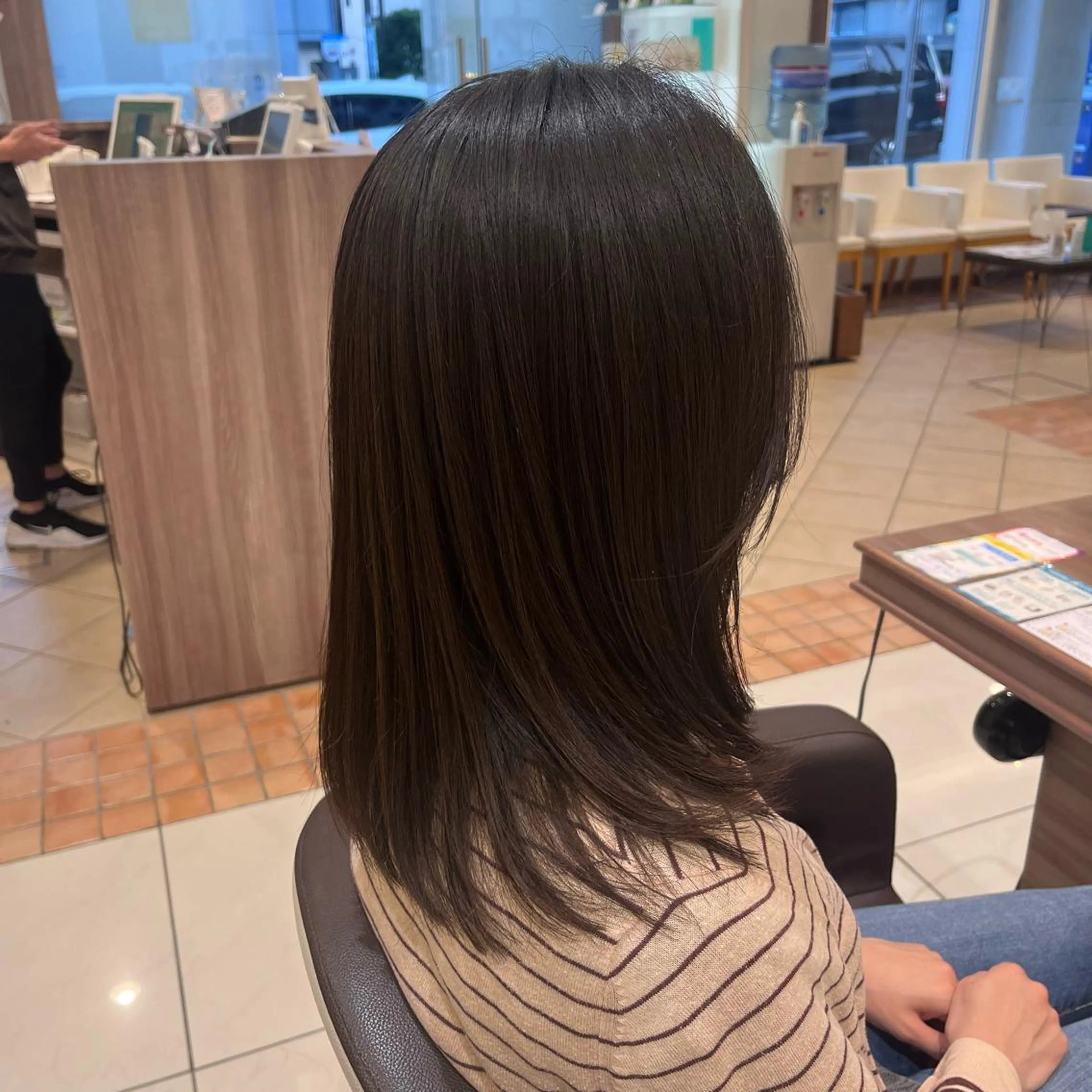 ロング 顔周りカット レイヤーカット ナチュラル暖色カラー 🤎 佐藤栞のヘアスタイル