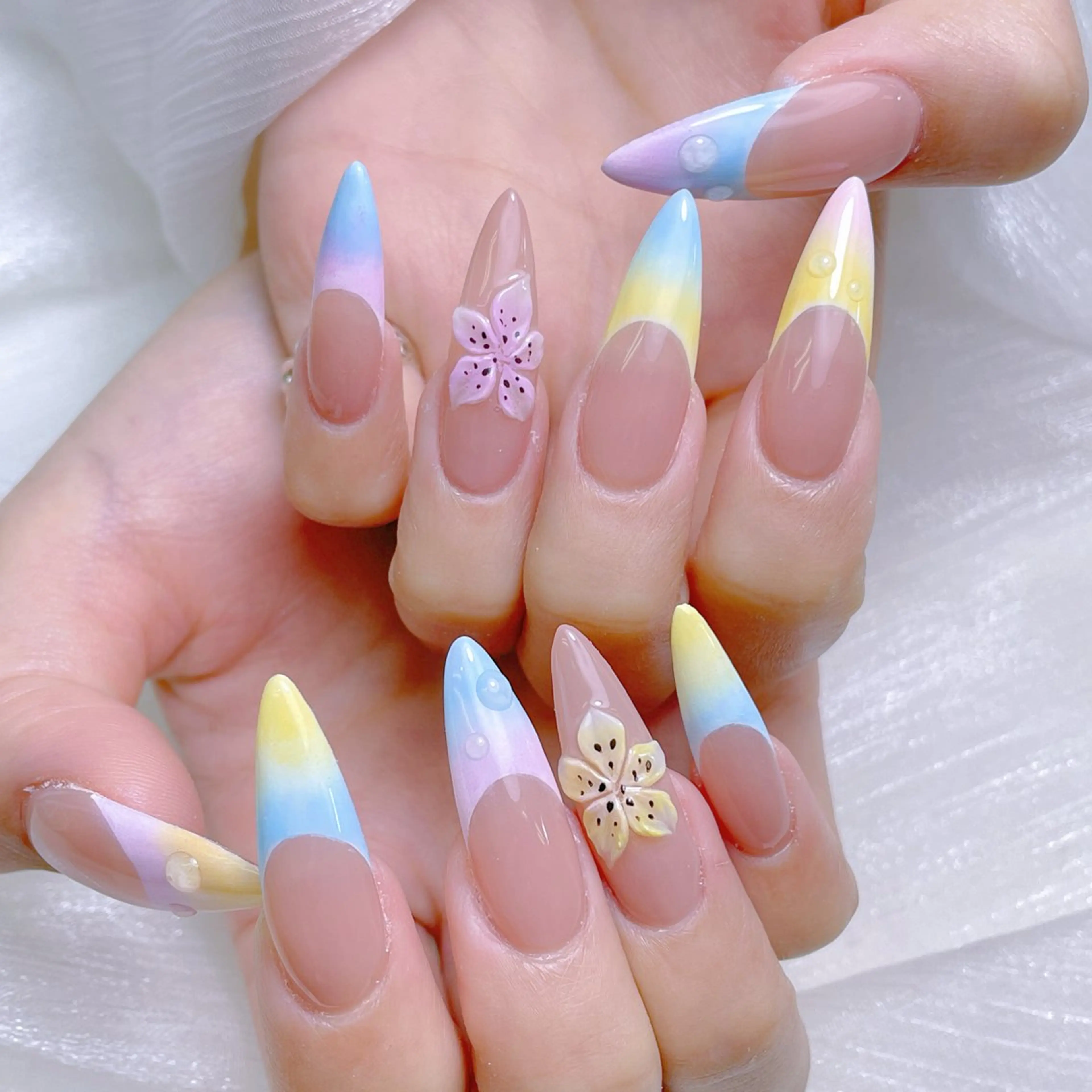 ネイル チークネイル クリアネイル フレンチネイル ガーリー キラキラネイル ハンドネイル NailPrincess所属・princess スカルプ専門店のネイルデザイン